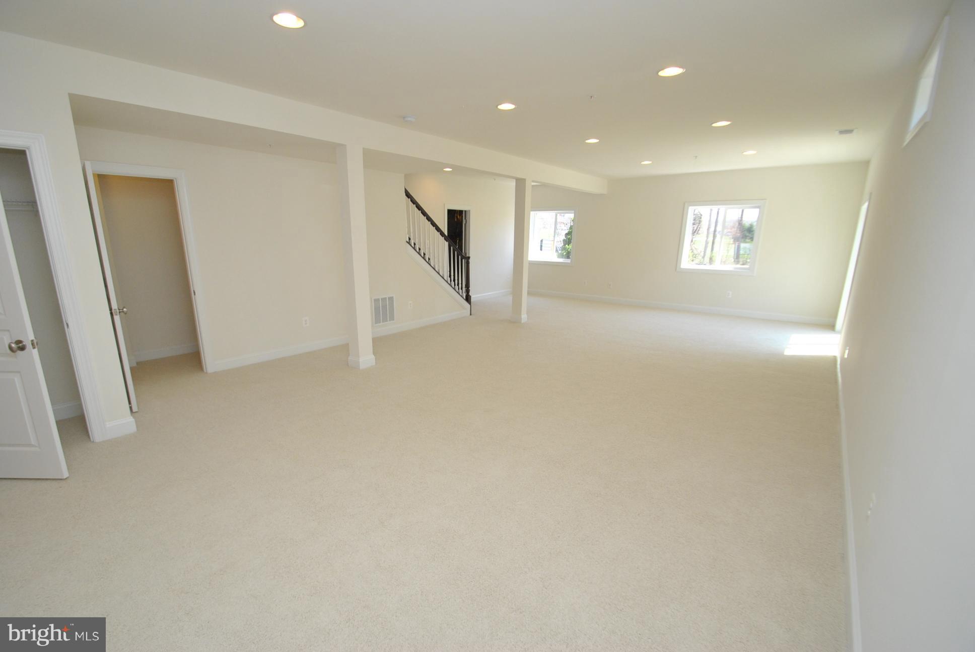 DULANEY VIEW - Residential