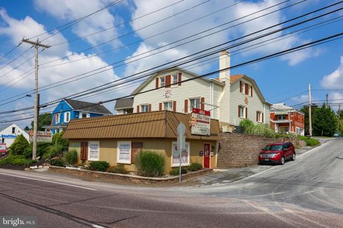 Photo of 4814 Jonestown Road, HARRISBURG, PA 17109 (MLS # PADA2036124) Photo of 4814 Jonestown Road, HARRISBURG, PA 17109 (MLS # PADA2036124)