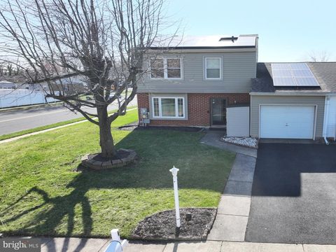 Townhouse For Sale - 2500 Alexis Court<br/> BENSALEM, PA 19020