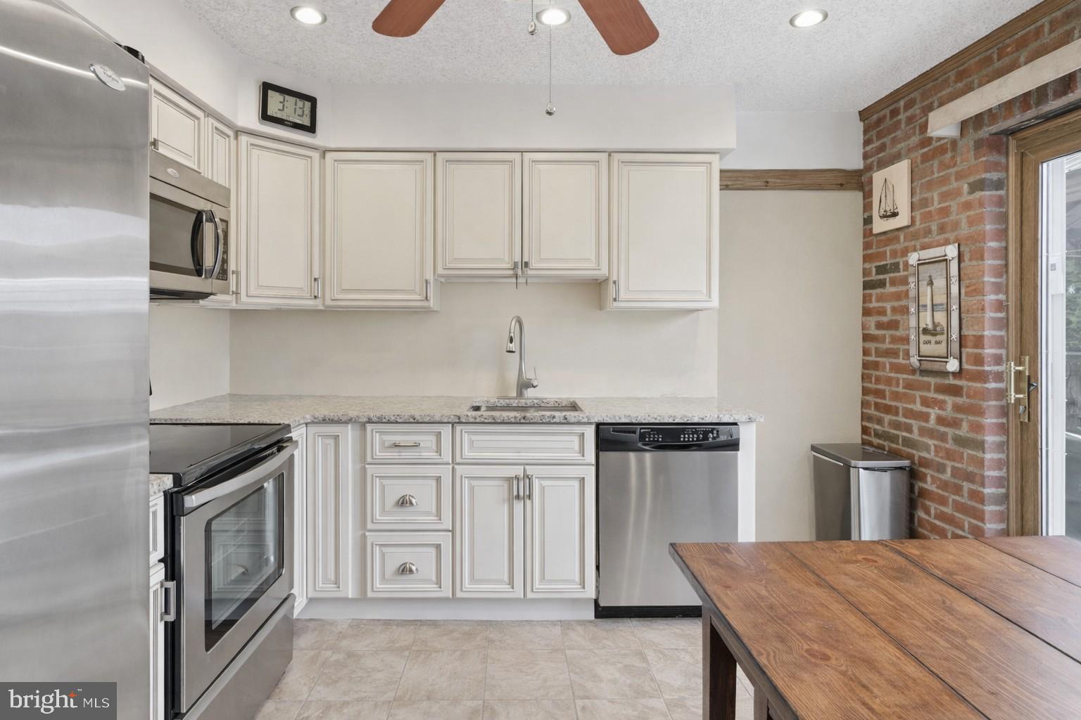 NESHAMINY VALLEY - Residential