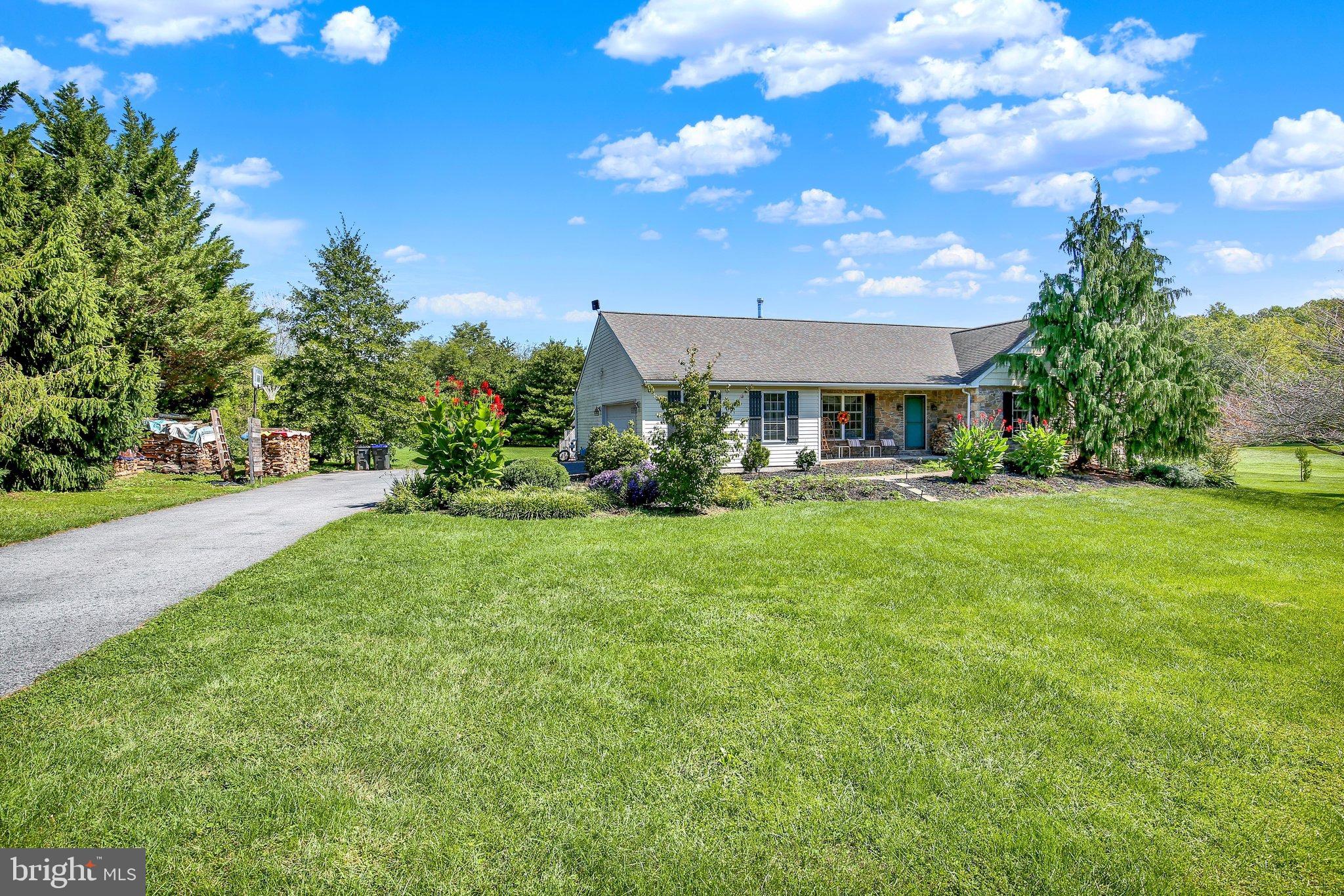8 GREEN STREET