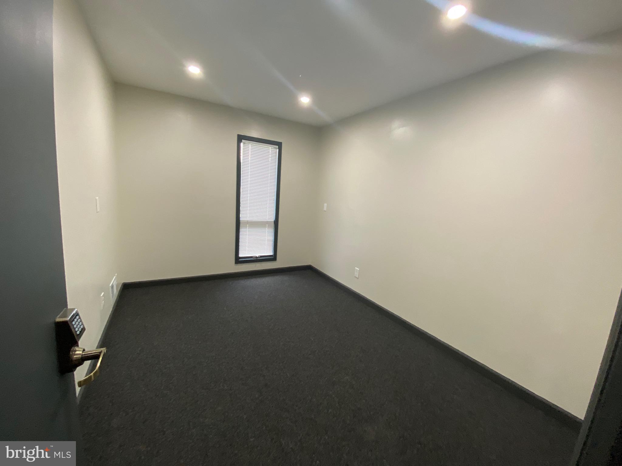 521 SICKLERVILLE ROAD