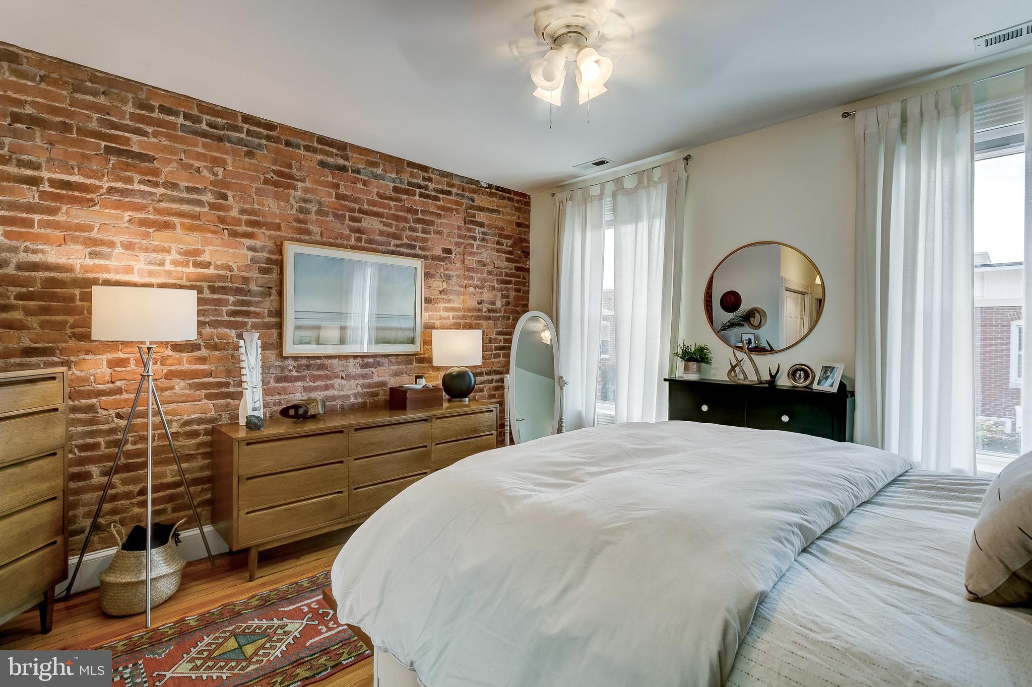 HIGHLANDTOWN - Residential