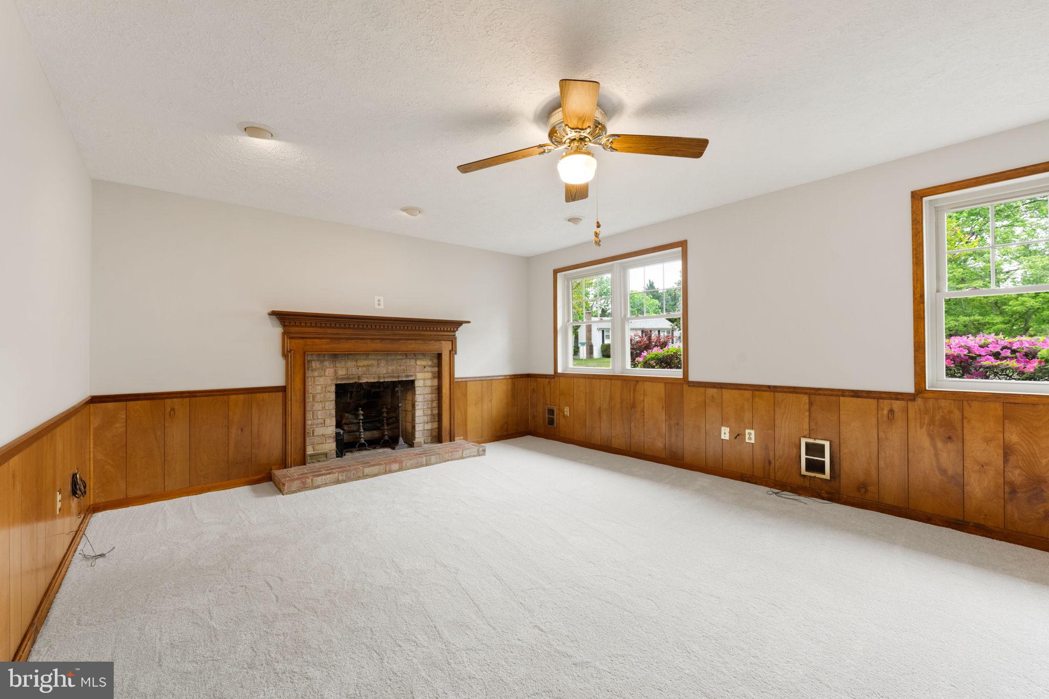 SIGNAL HILL - Residential