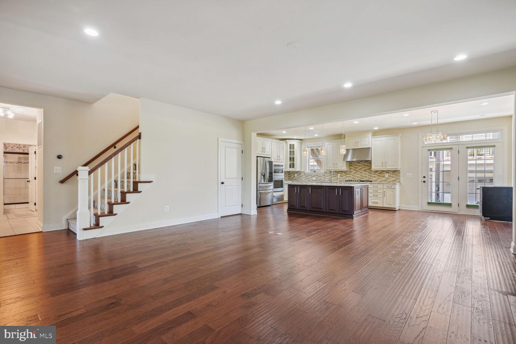 MOOREFIELD STATION - Residential Lease