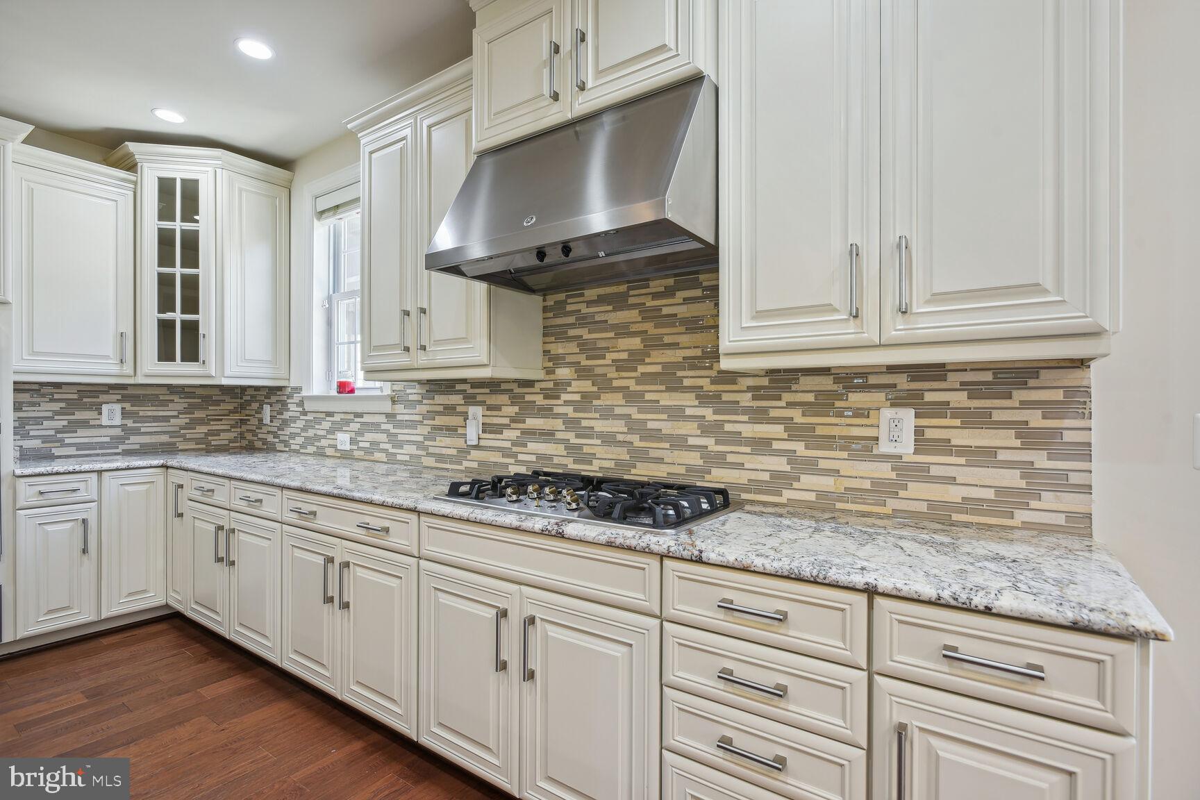 MOOREFIELD STATION - Residential Lease