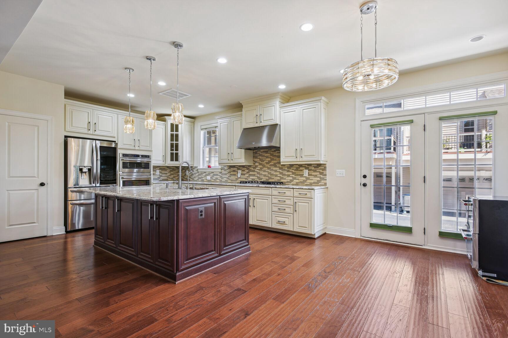 MOOREFIELD STATION - Residential Lease