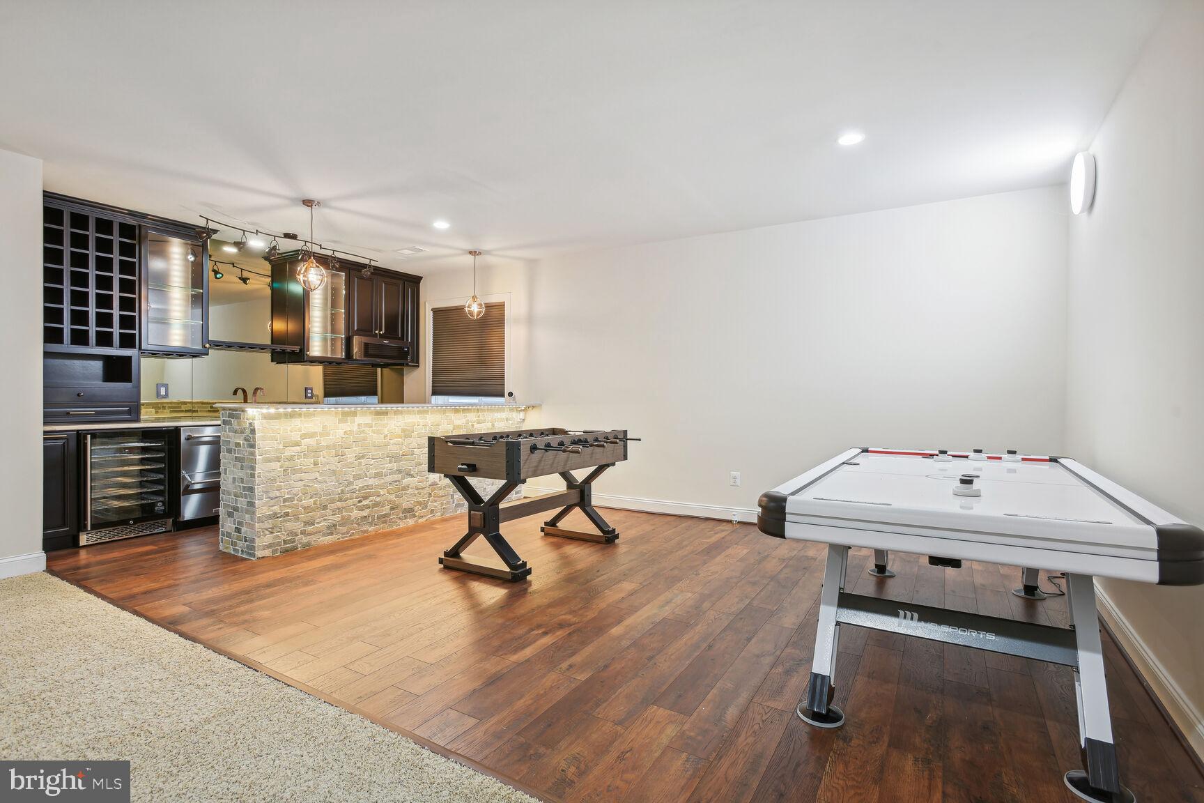 MOOREFIELD STATION - Residential Lease