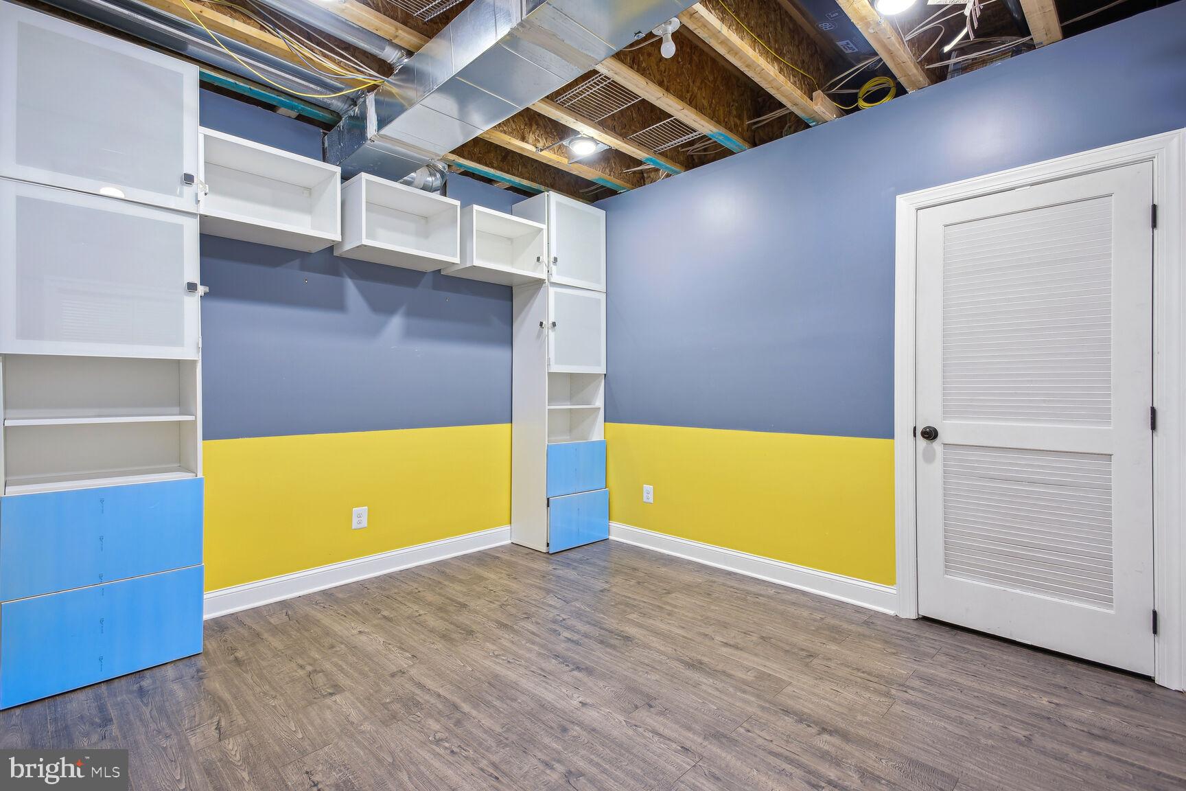 MOOREFIELD STATION - Residential Lease