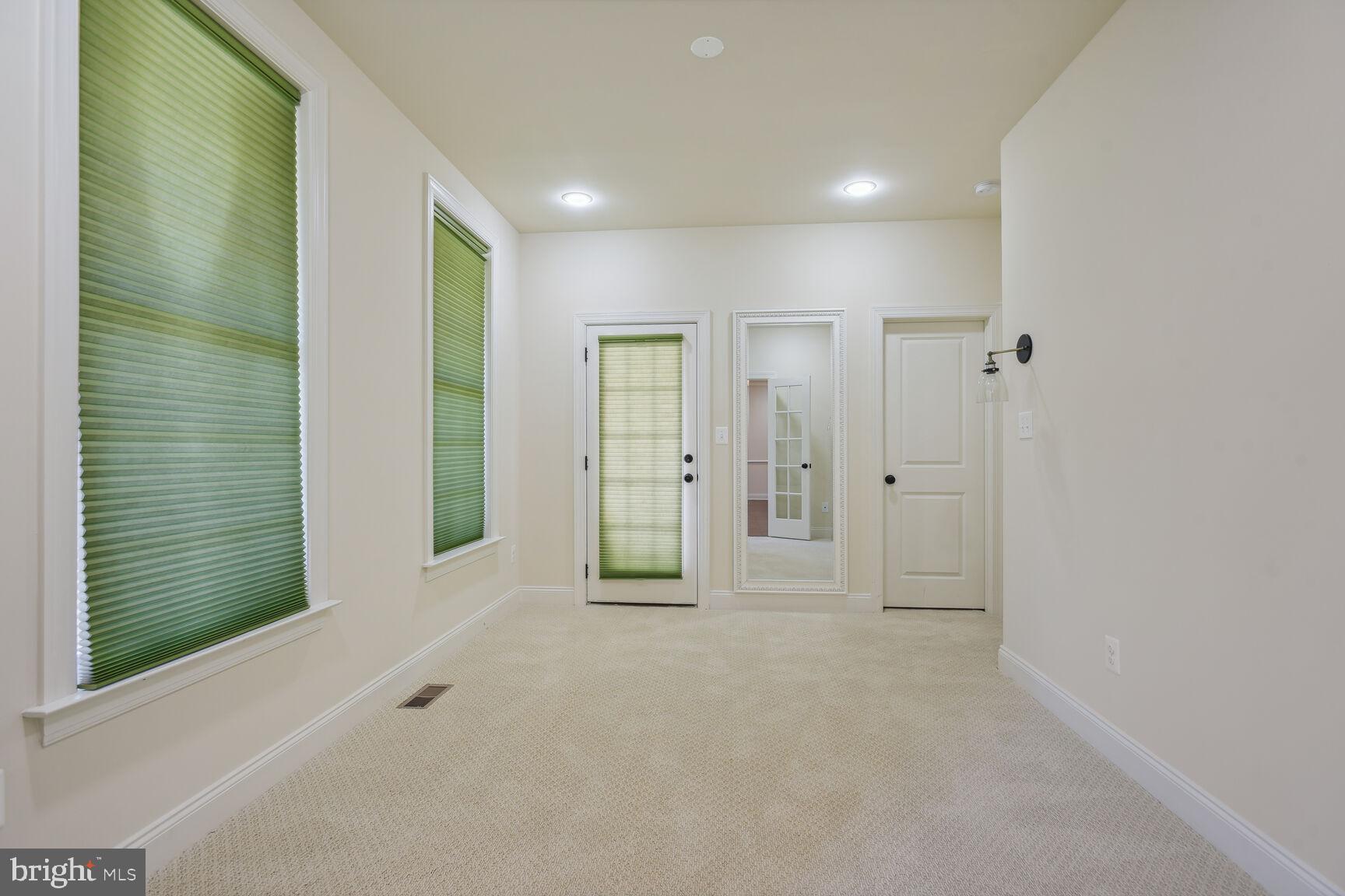 MOOREFIELD STATION - Residential Lease