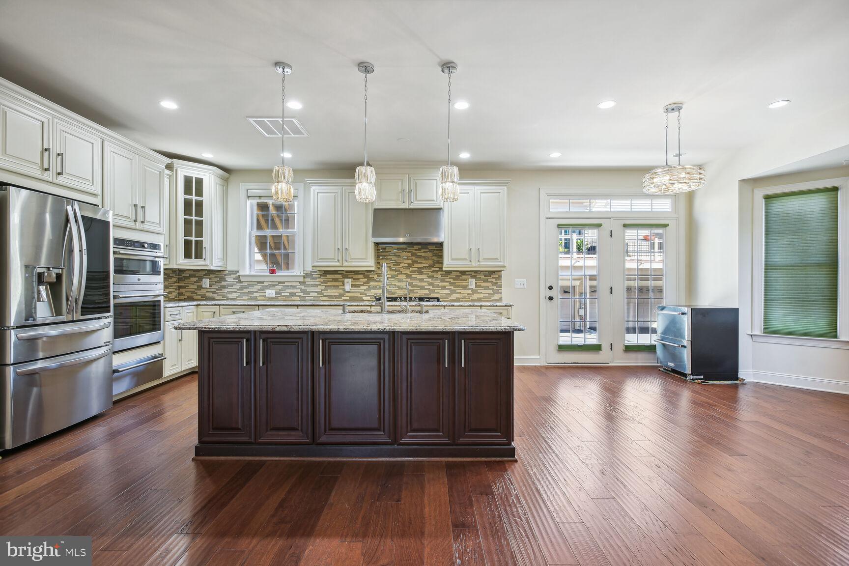 MOOREFIELD STATION - Residential Lease