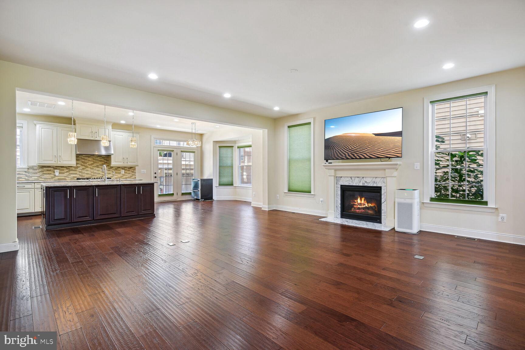 MOOREFIELD STATION - Residential Lease