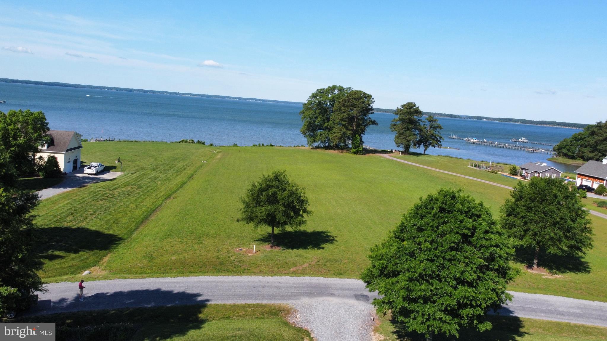 4 RIVER VILLAGE DRIVE
