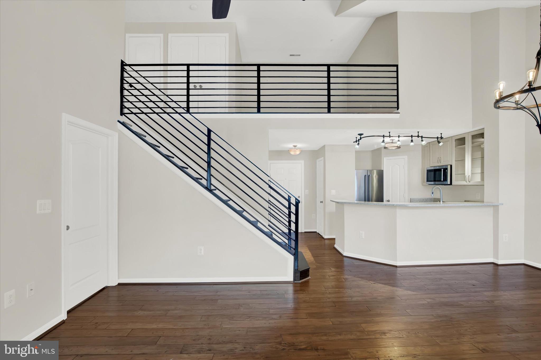 HIGH VIEW AT HUNT VALLEY - Residential