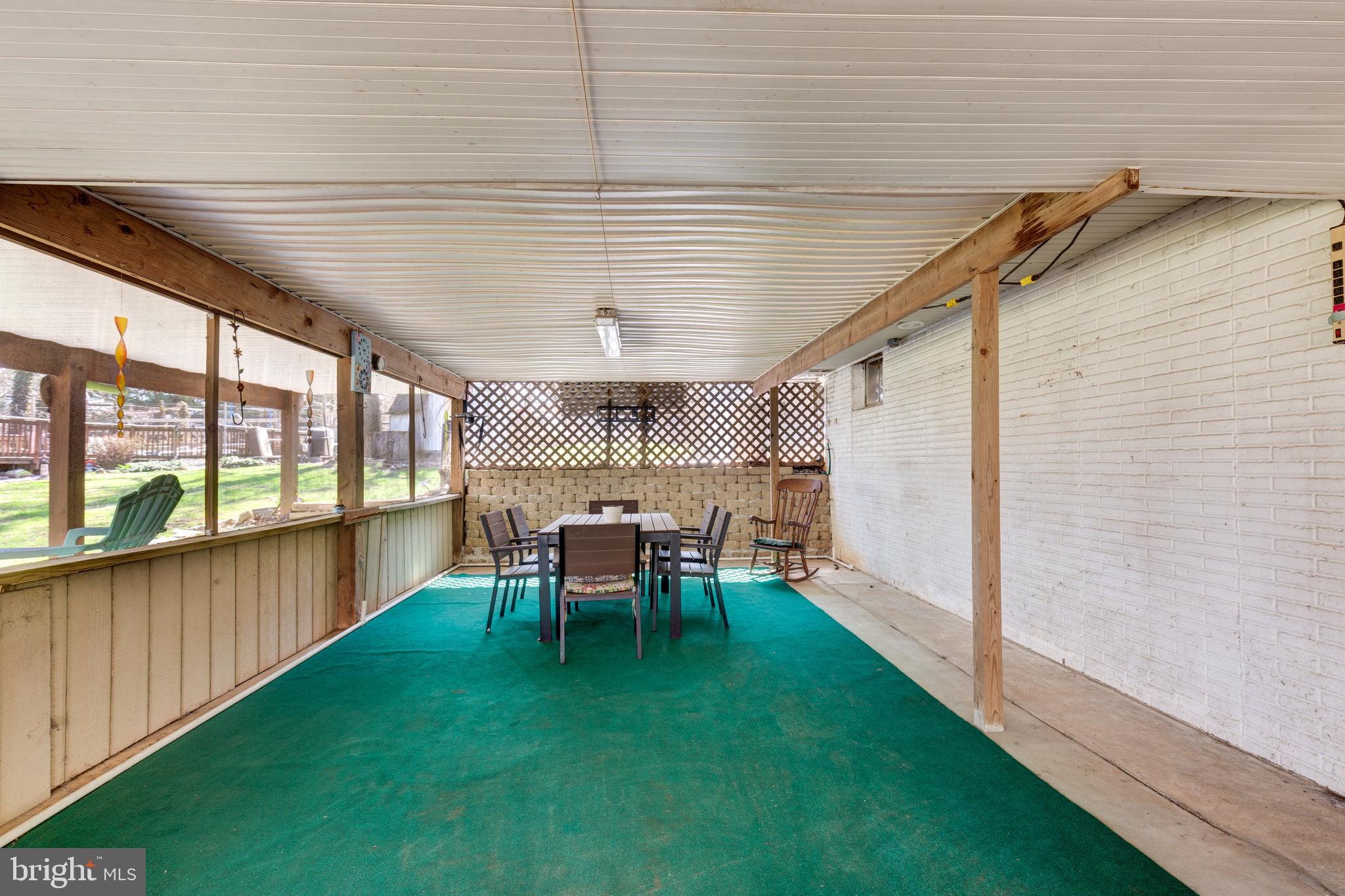 HAMPSTEAD - Residential