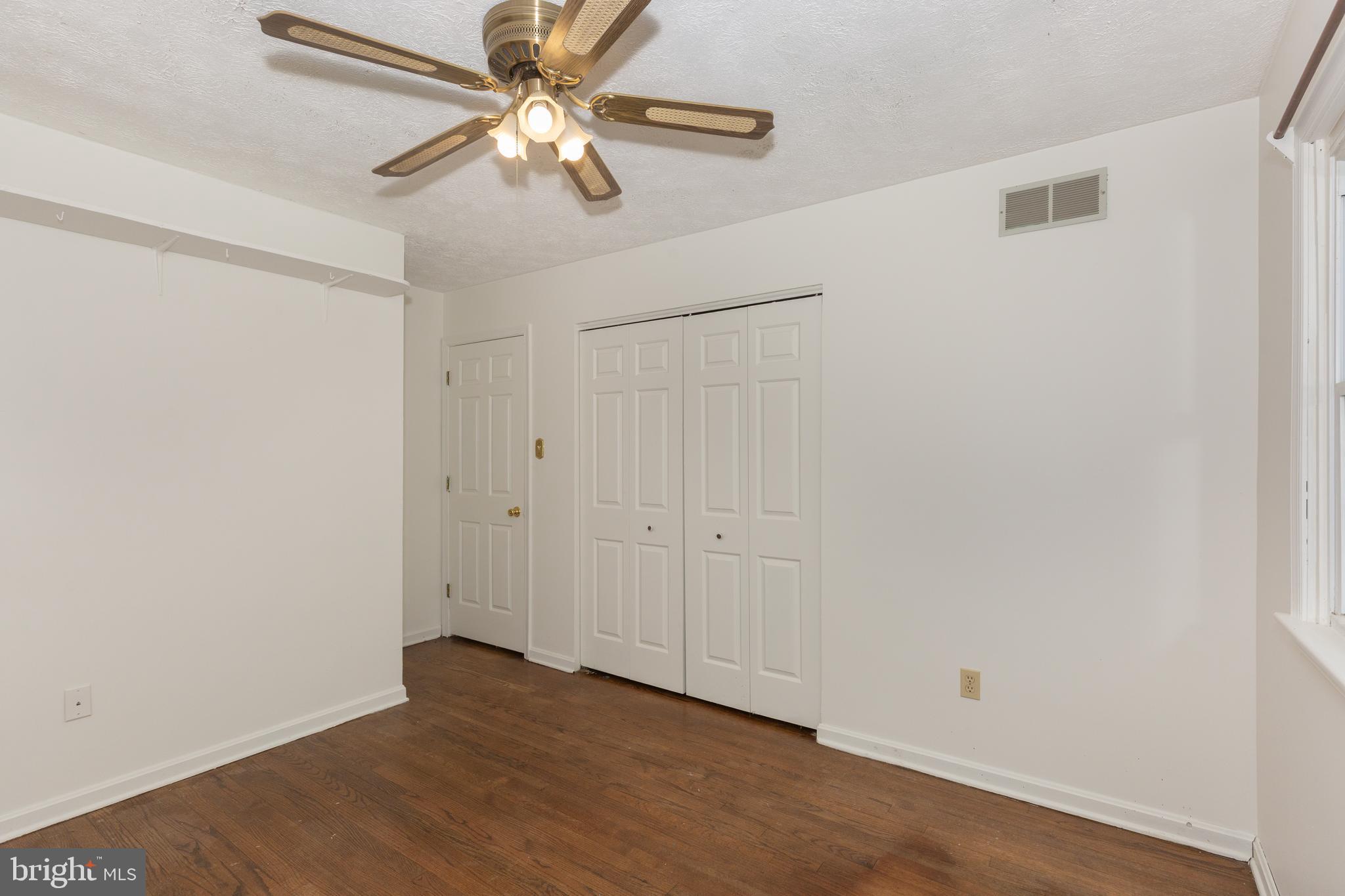 HAMPSTEAD - Residential