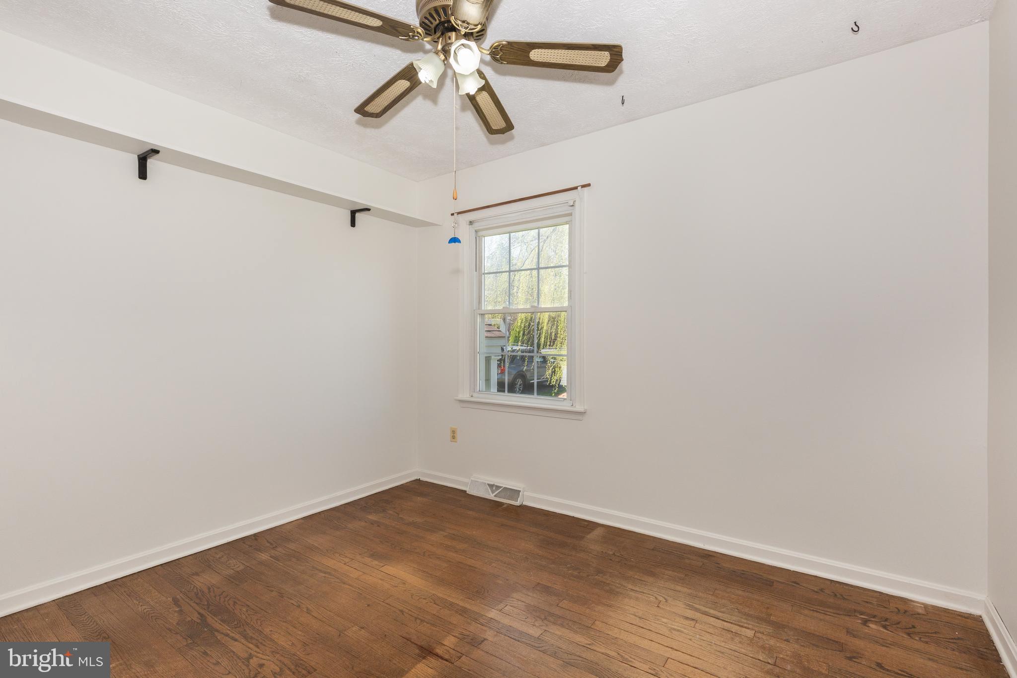 HAMPSTEAD - Residential