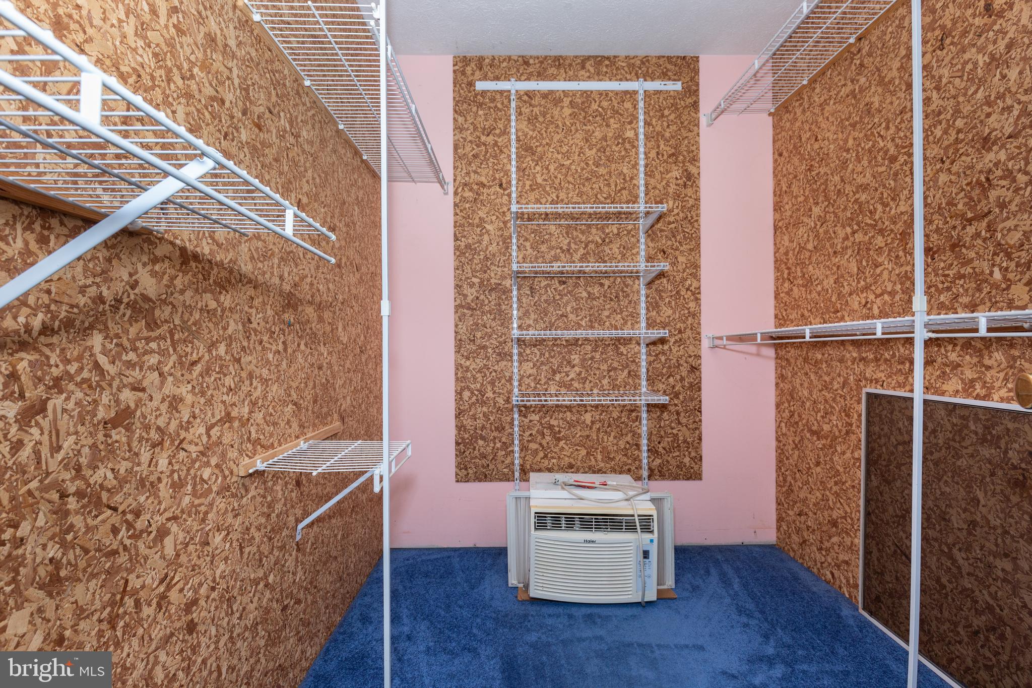 HAMPSTEAD - Residential