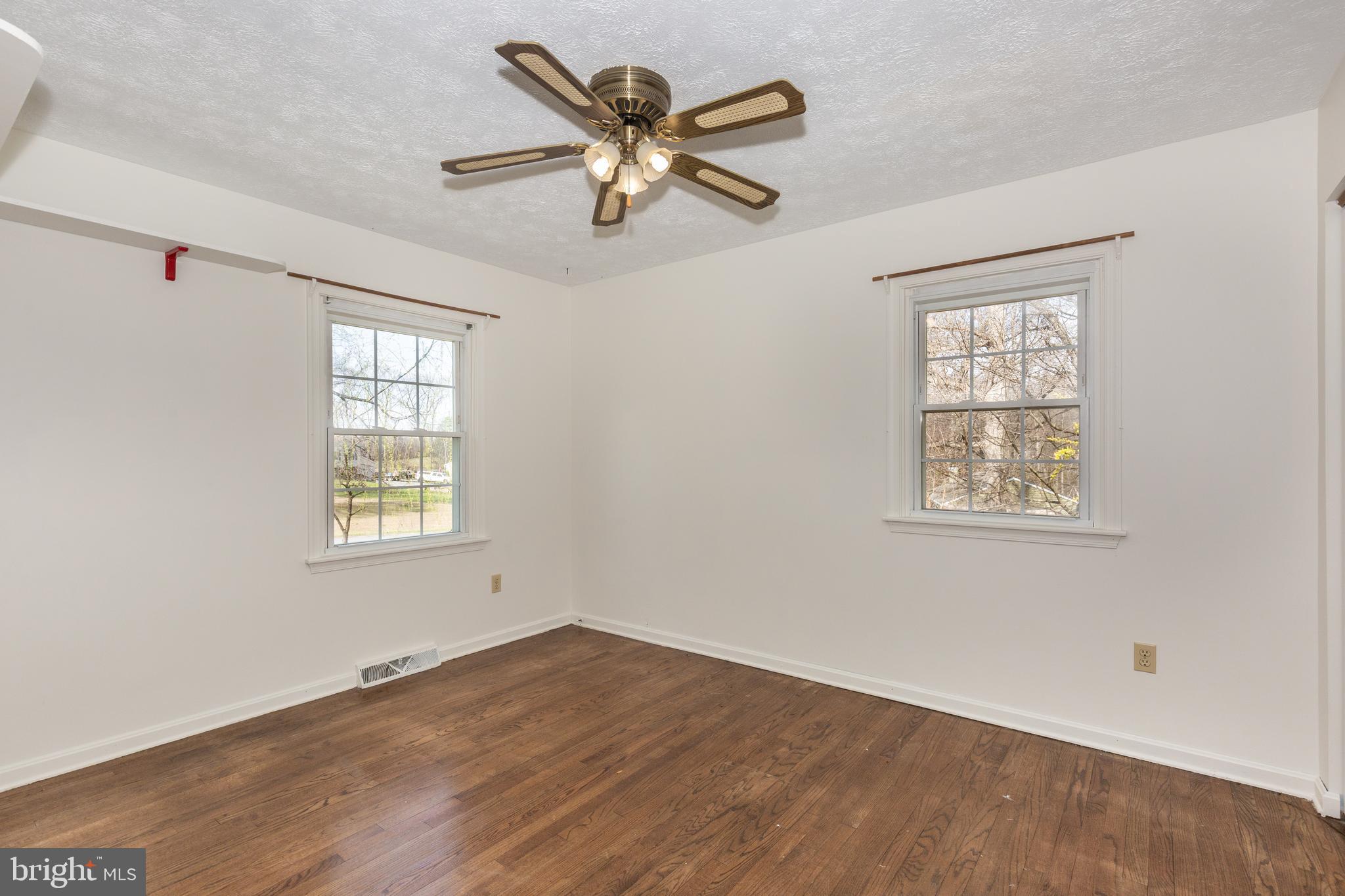 HAMPSTEAD - Residential