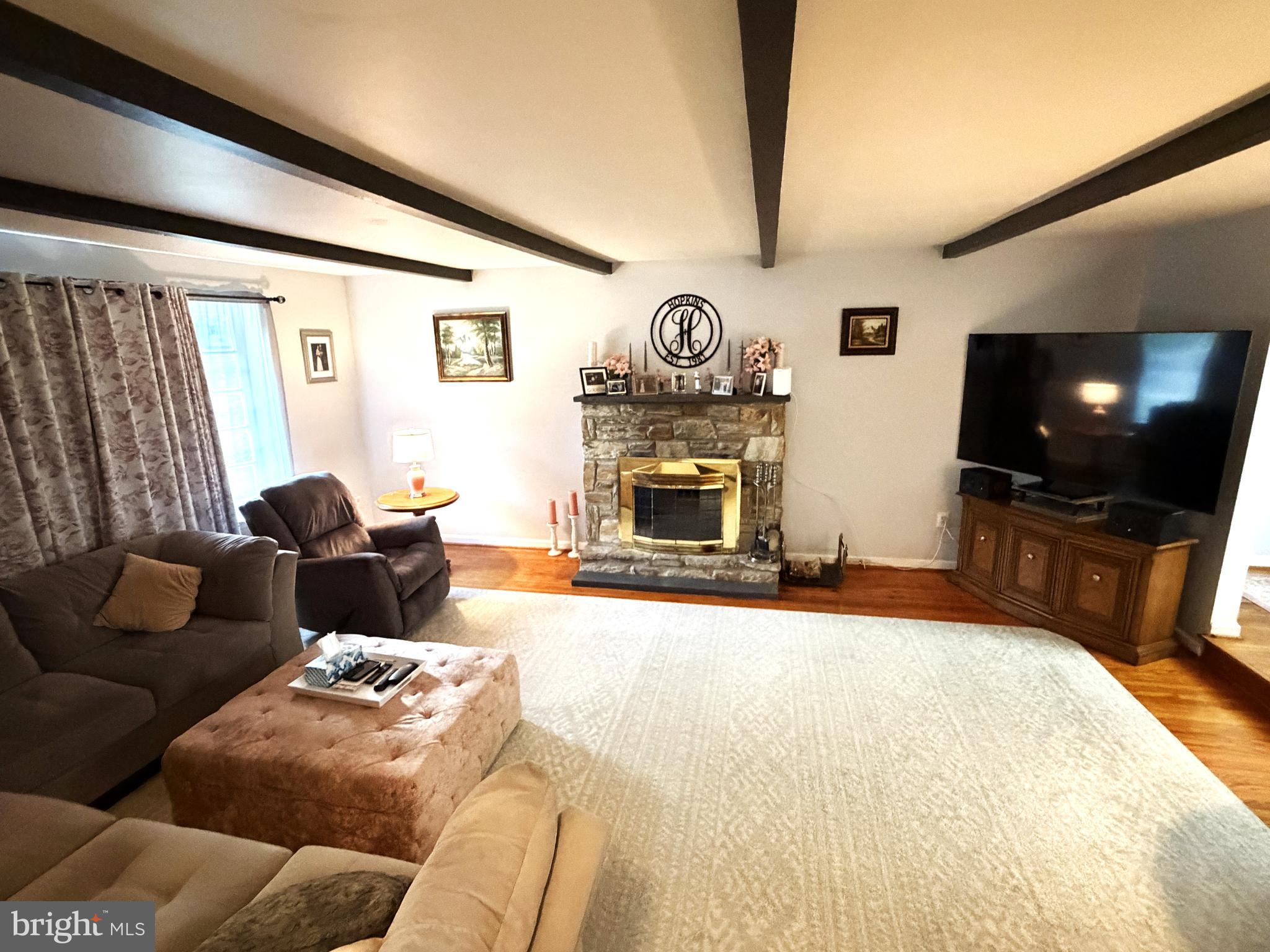 2813 COUNTRY LANE