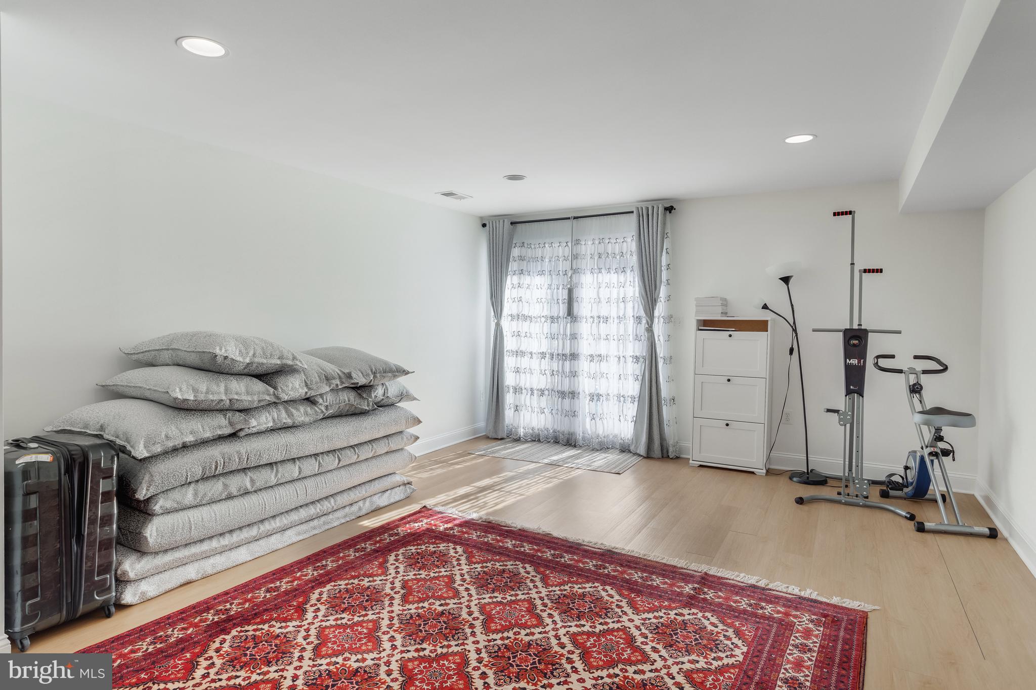 SPYGLASS HILL - Residential