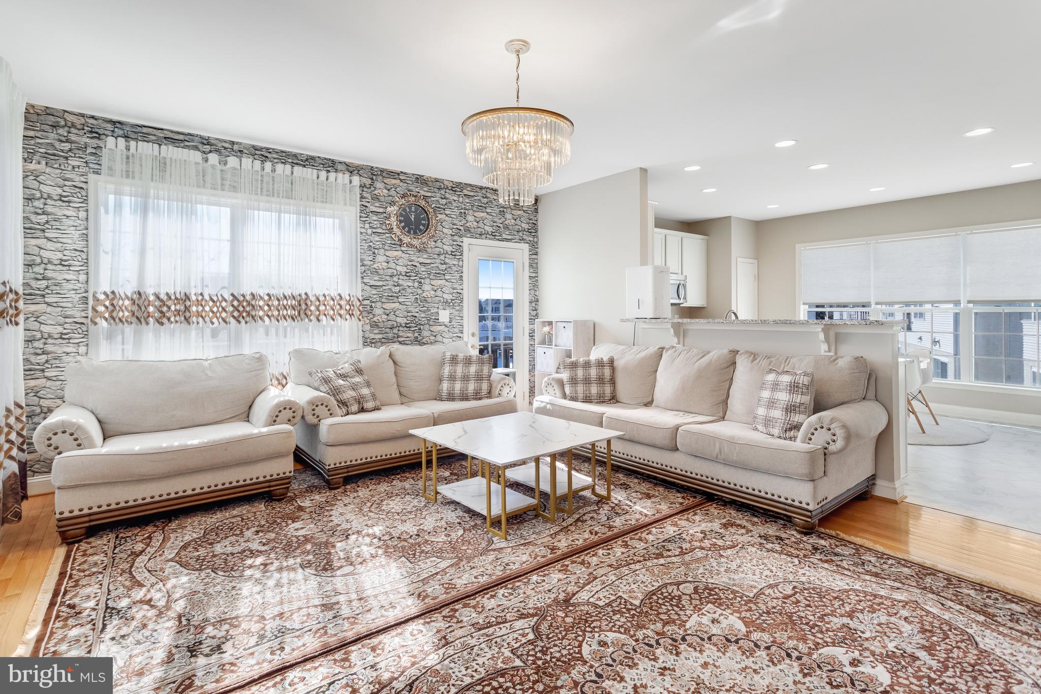 SPYGLASS HILL - Residential