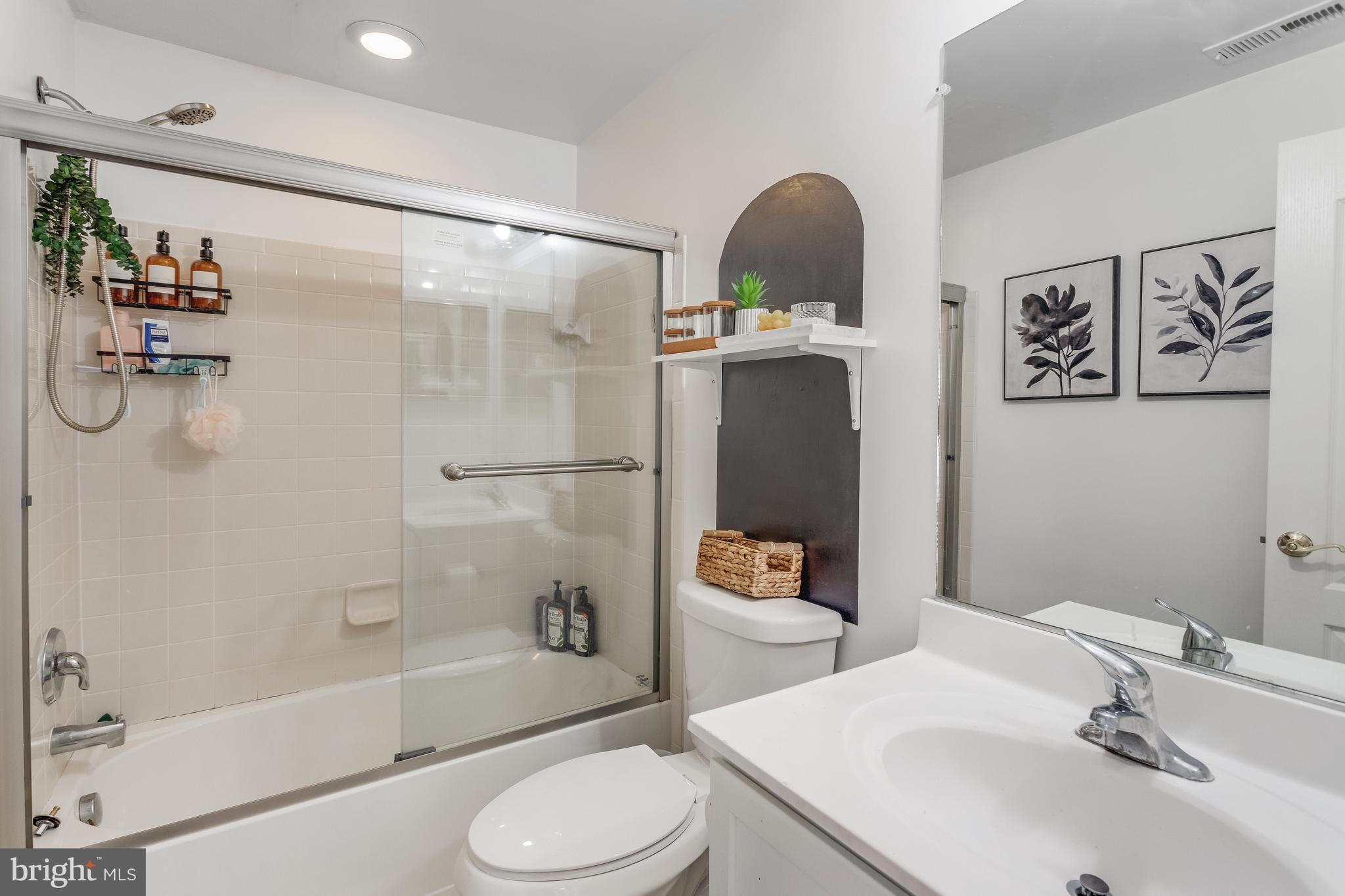 SPYGLASS HILL - Residential