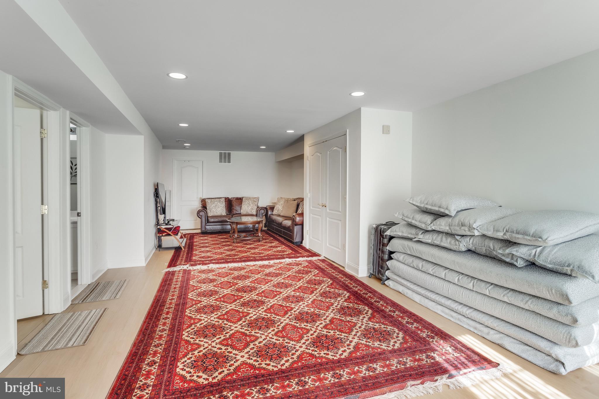 SPYGLASS HILL - Residential