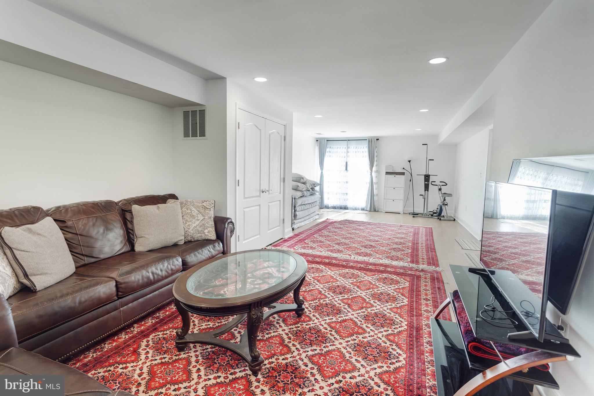 SPYGLASS HILL - Residential