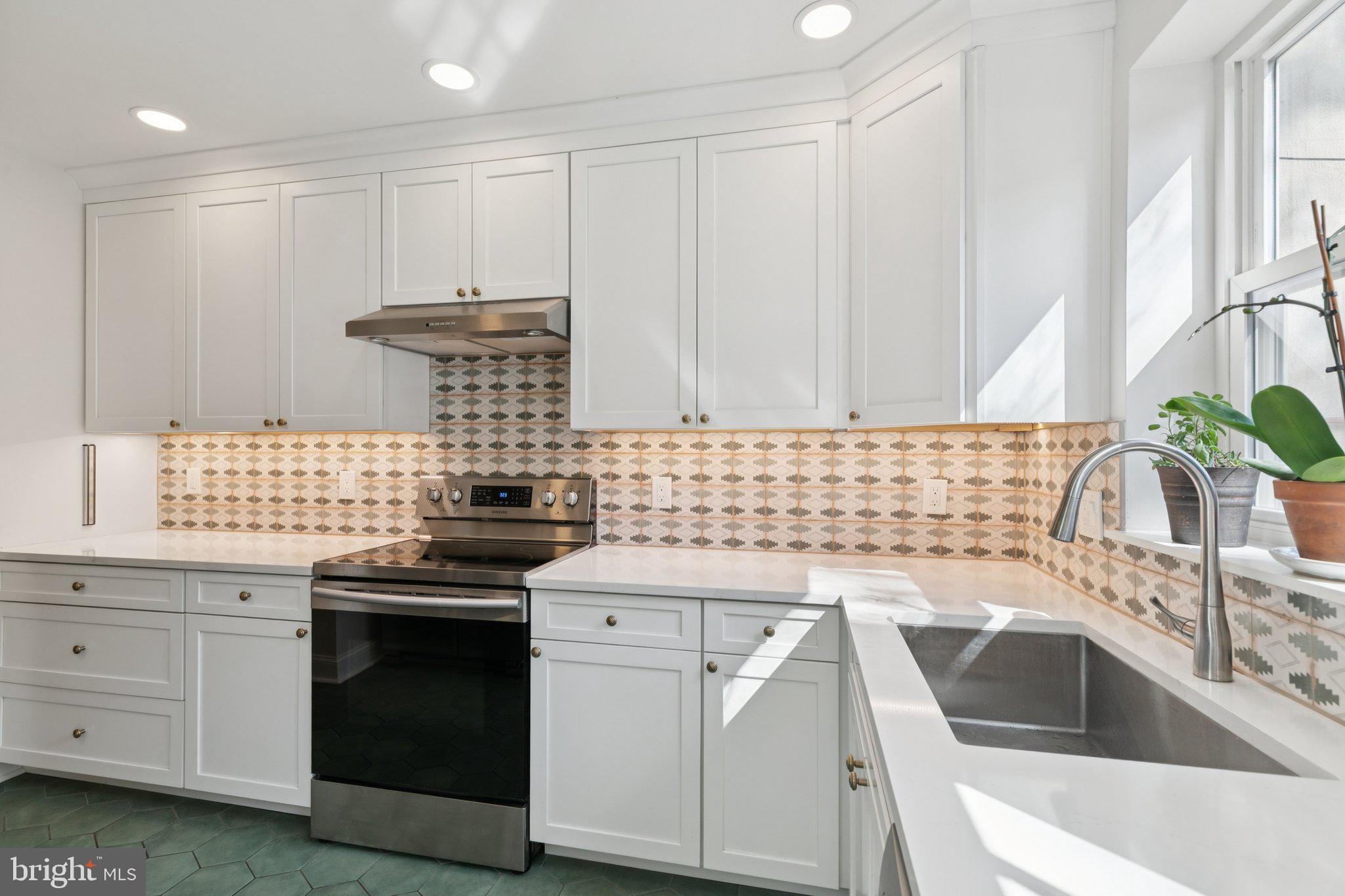 SPRING GARDEN - Residential