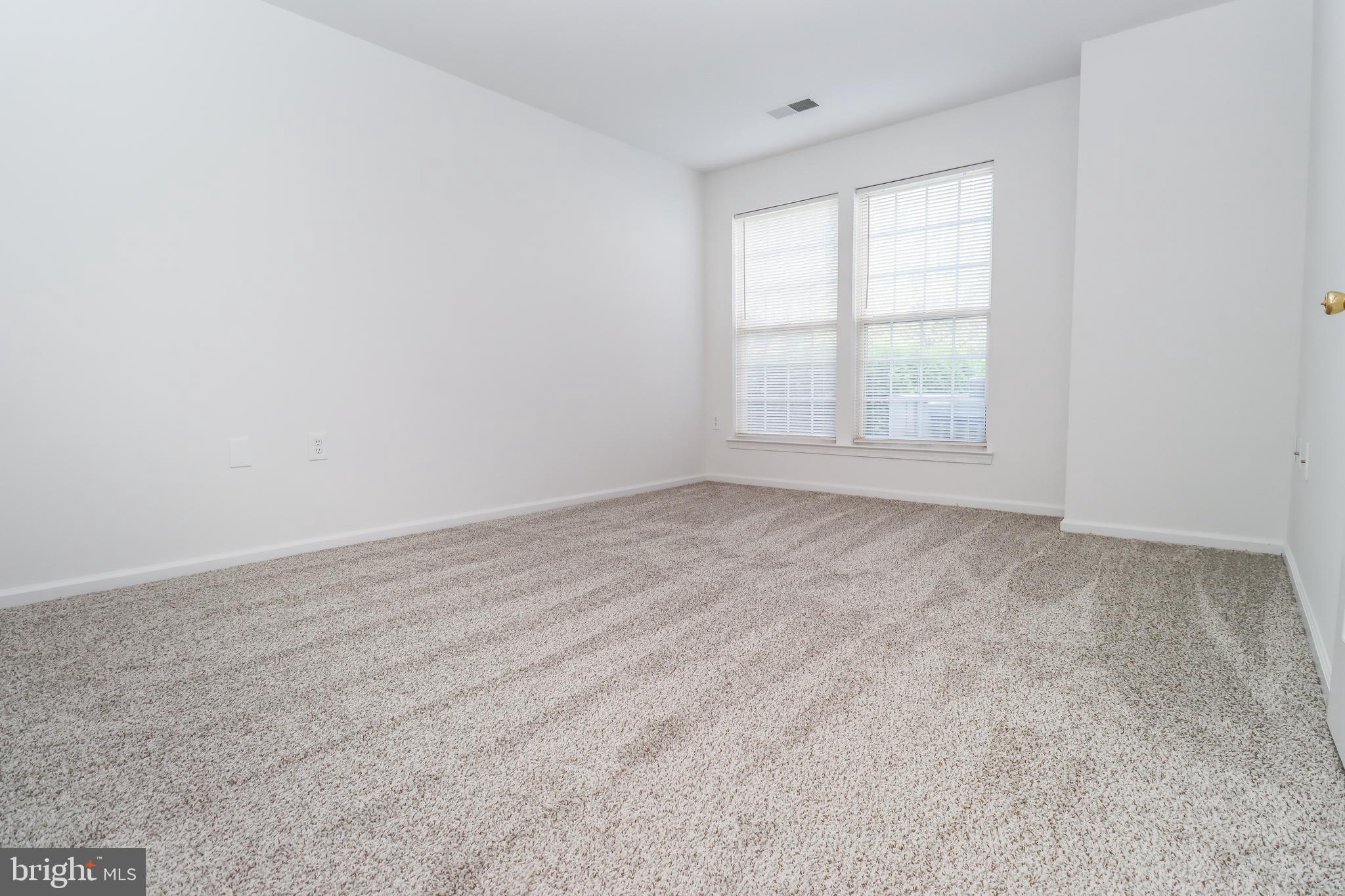 SILVERBROOK FARMS - Residential