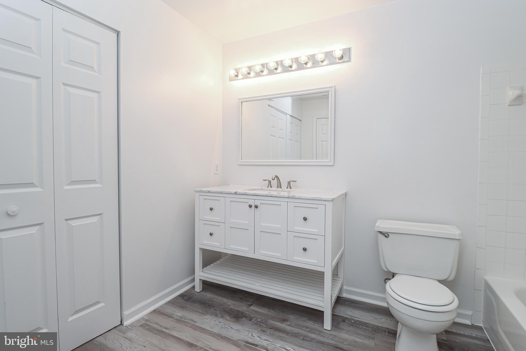 SILVERBROOK FARMS - Residential