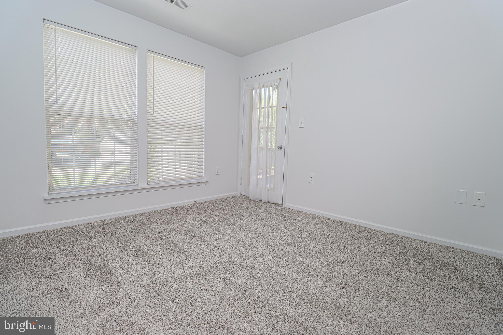 SILVERBROOK FARMS - Residential