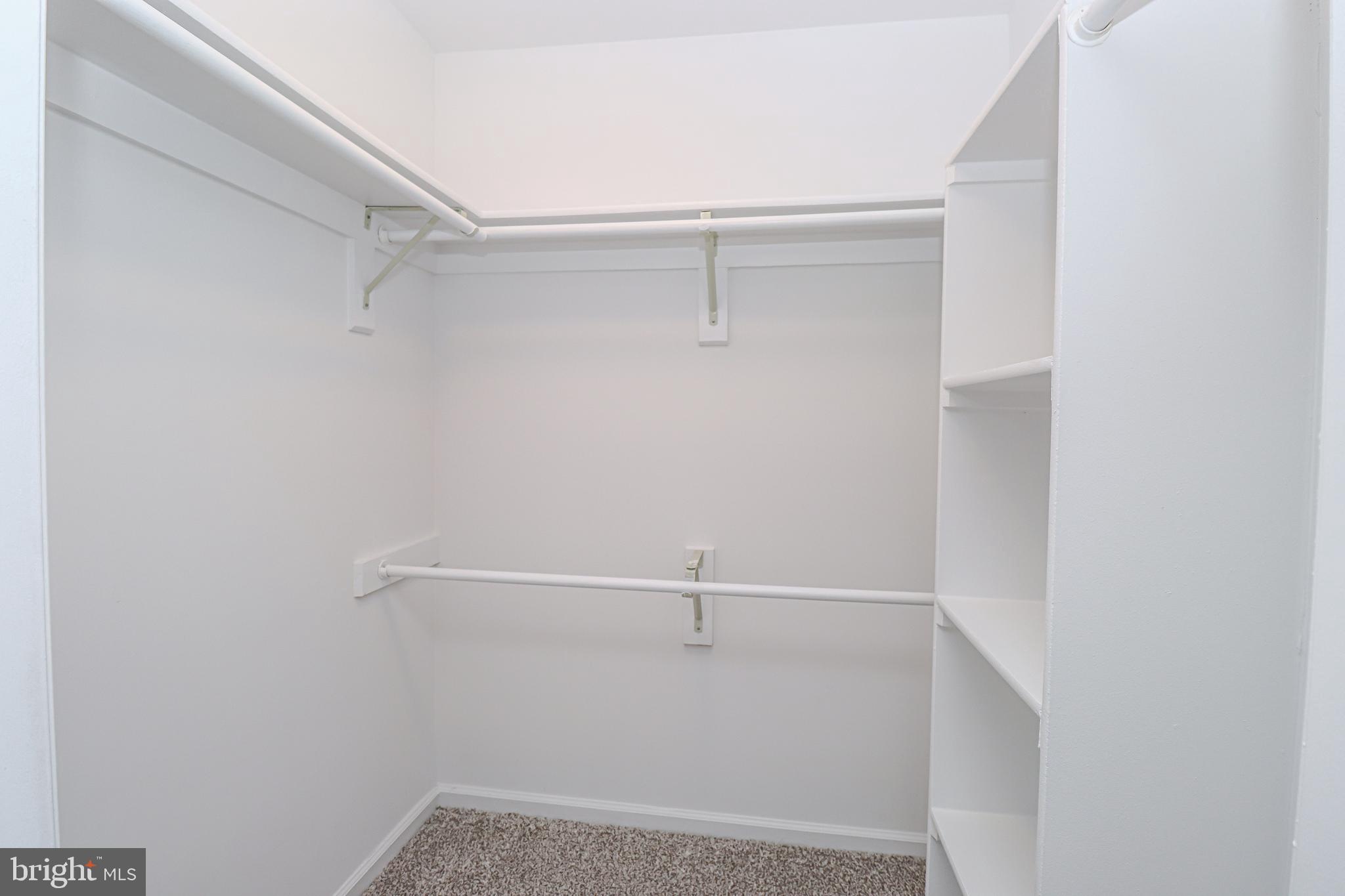 SILVERBROOK FARMS - Residential