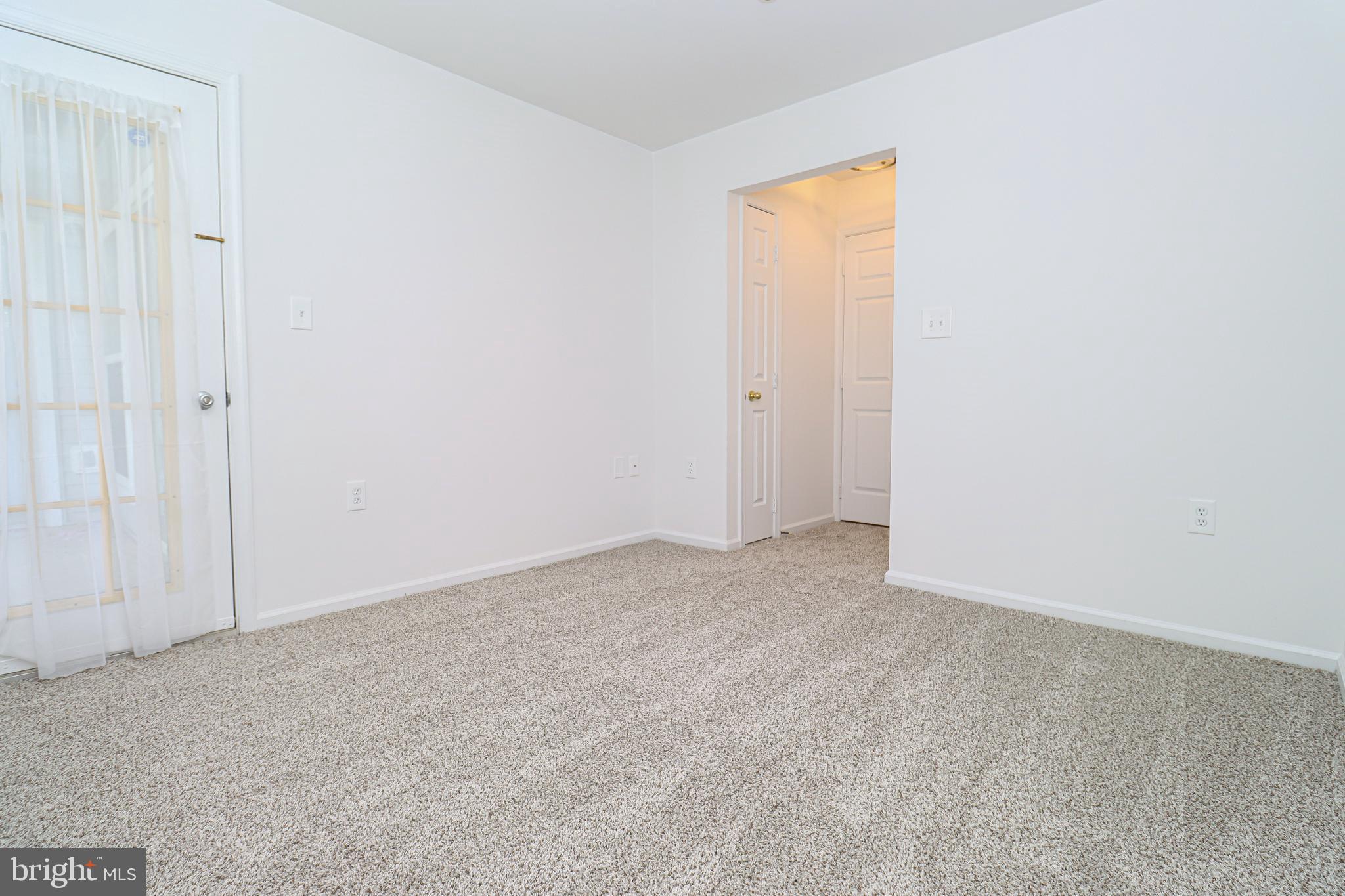 SILVERBROOK FARMS - Residential