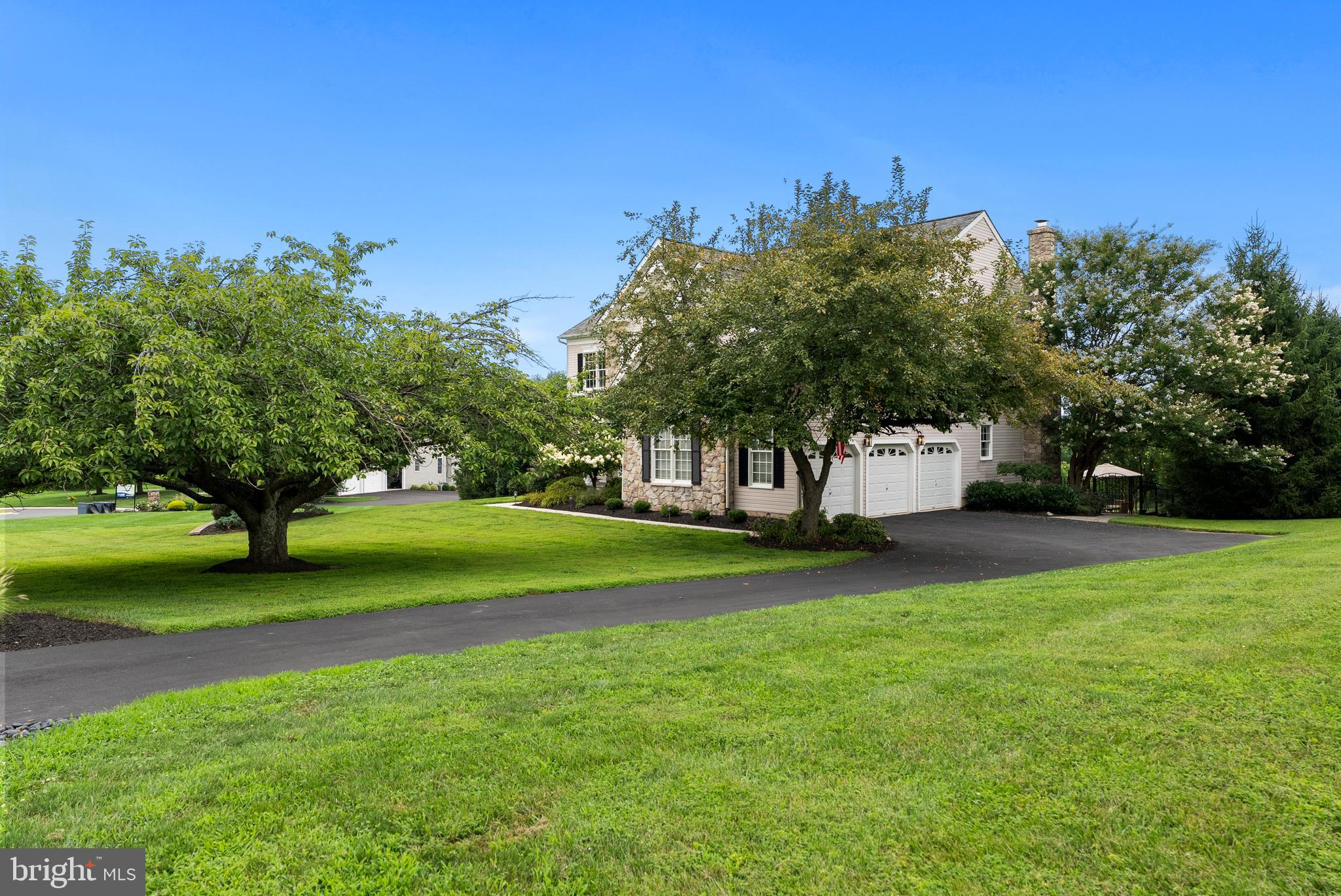 14835 HUNTING WAY