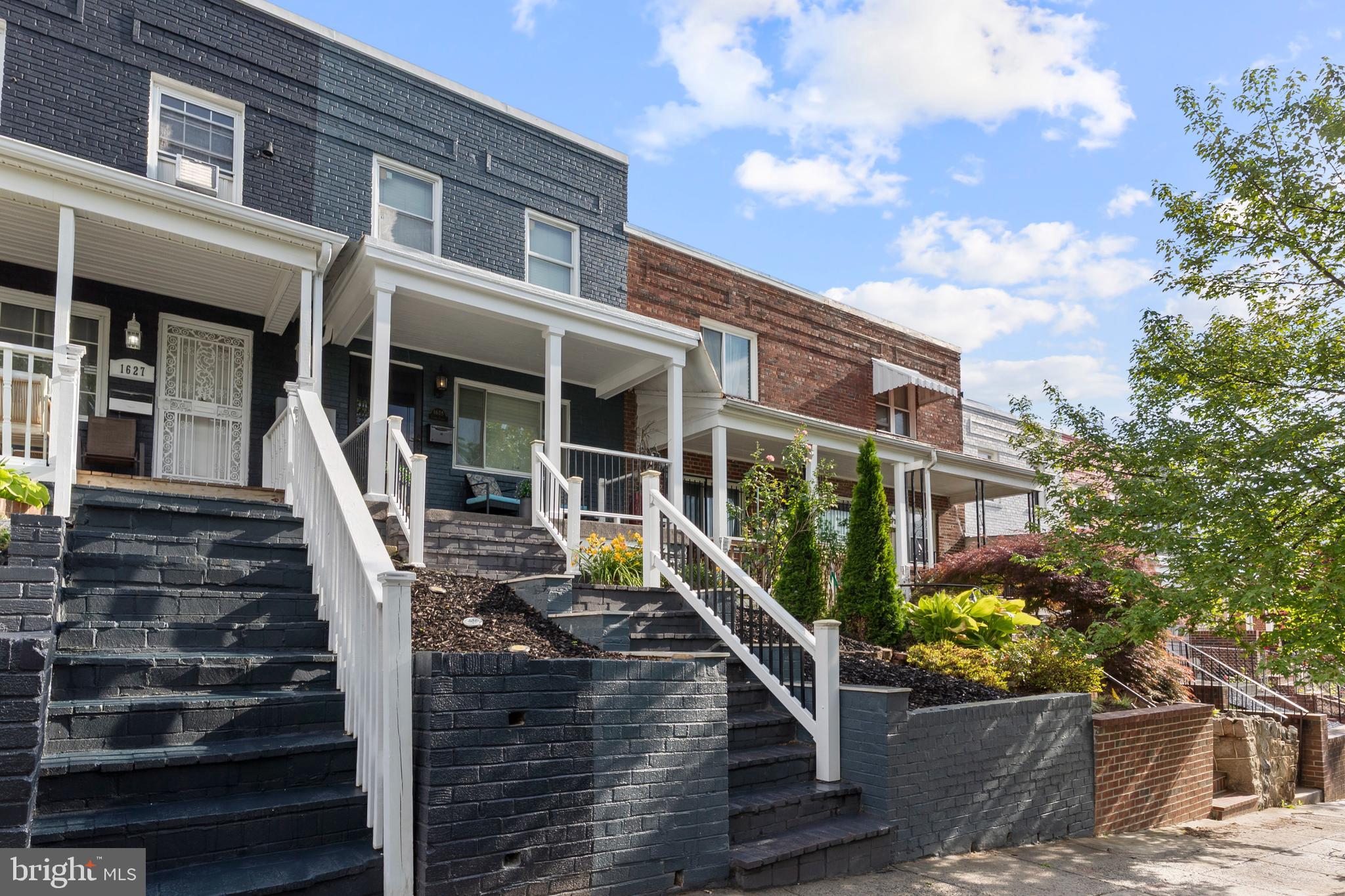 Photo 1 of 16 — 1625 LANG PLACE NE, WASHINGTON, DC 20002