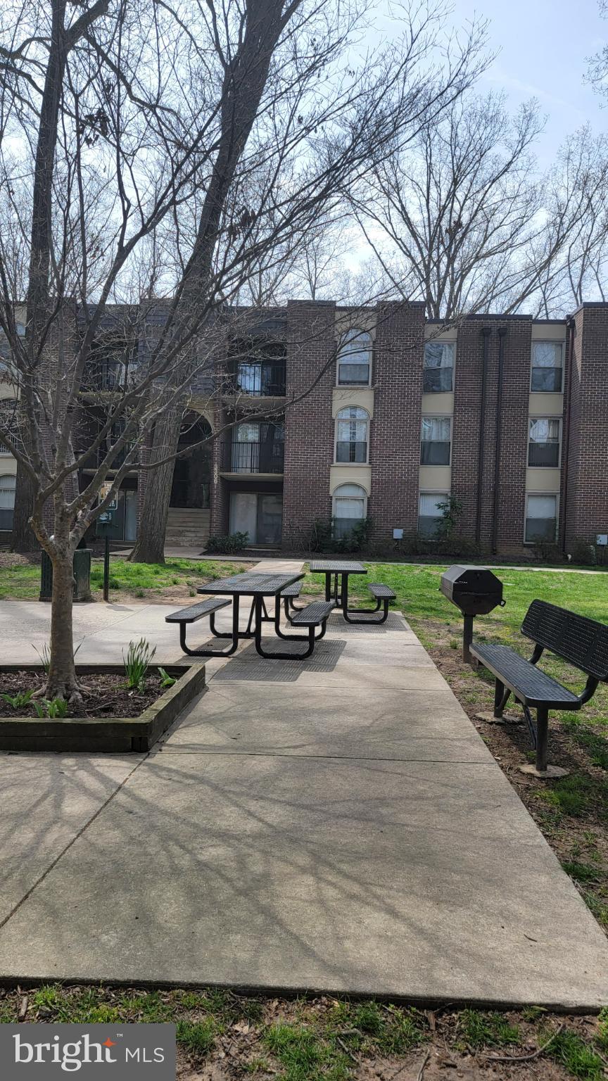 STRATHMEADE SPRINGS - Residential