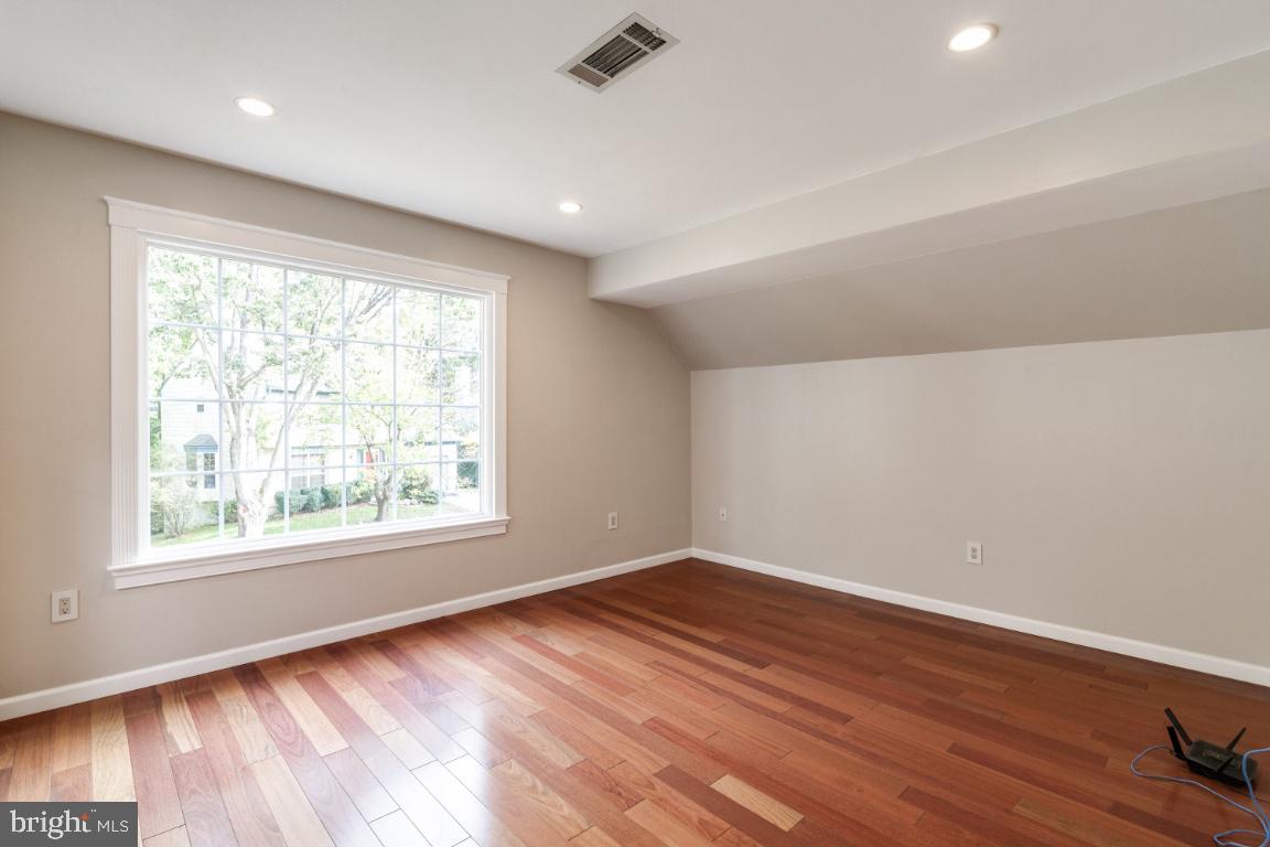 LAKE RIDGE - SPRINGWOODS - Residential