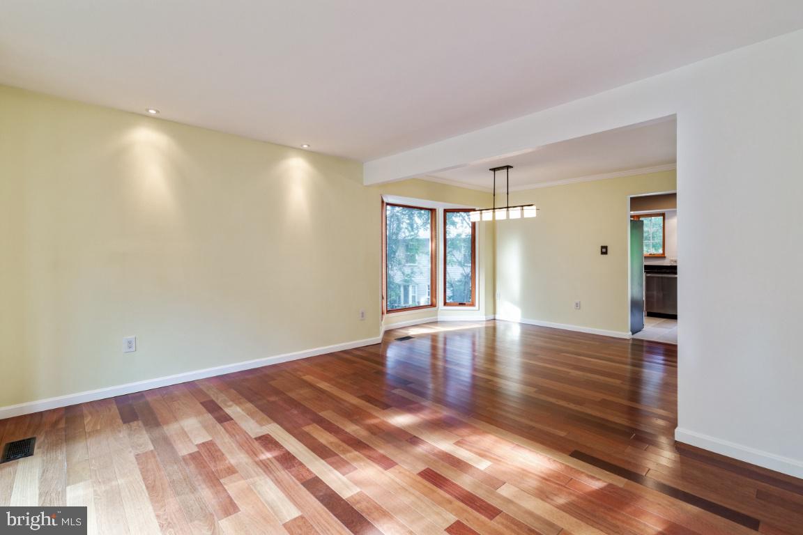 LAKE RIDGE - SPRINGWOODS - Residential