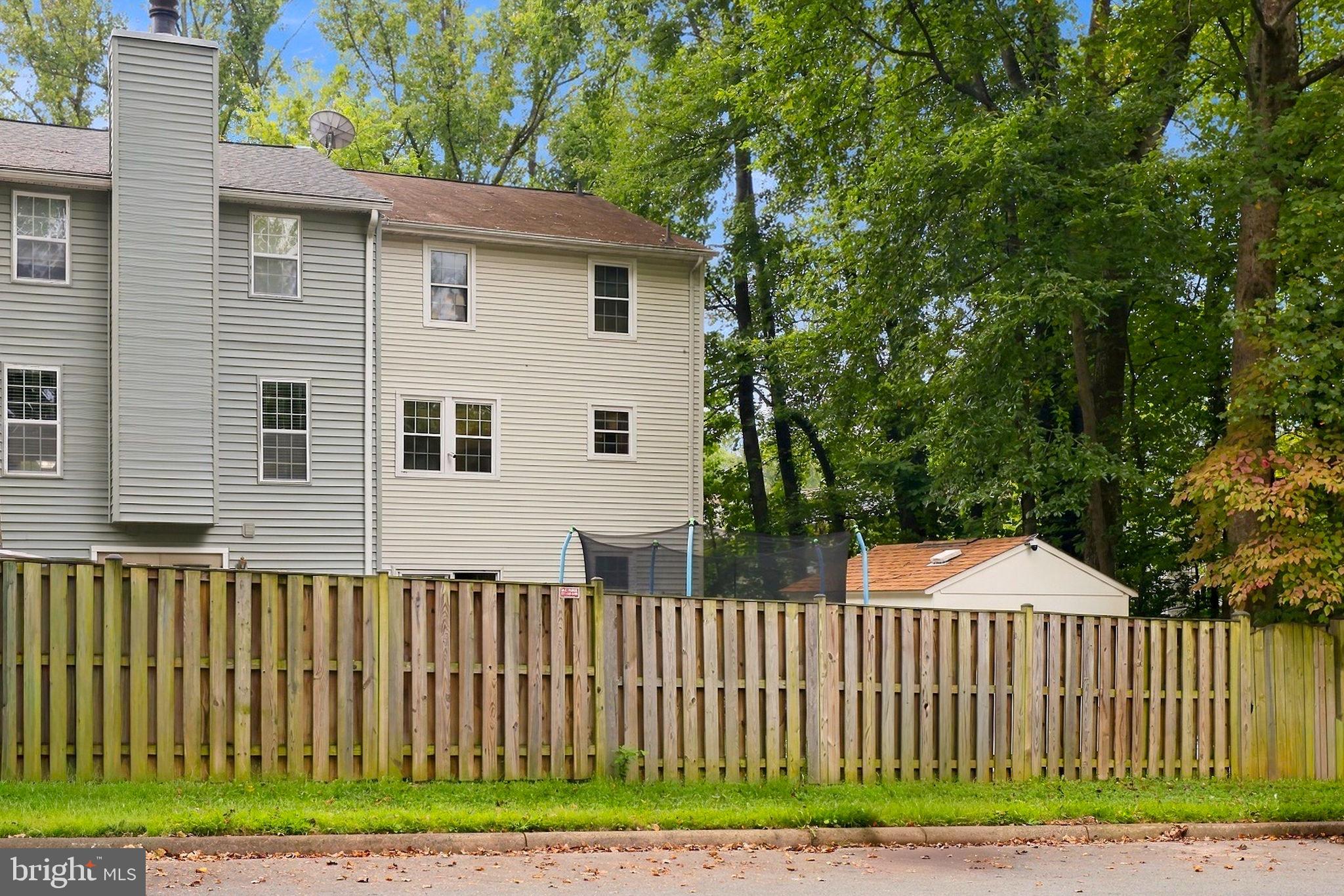 10008 CHESTNUT WOOD LANE