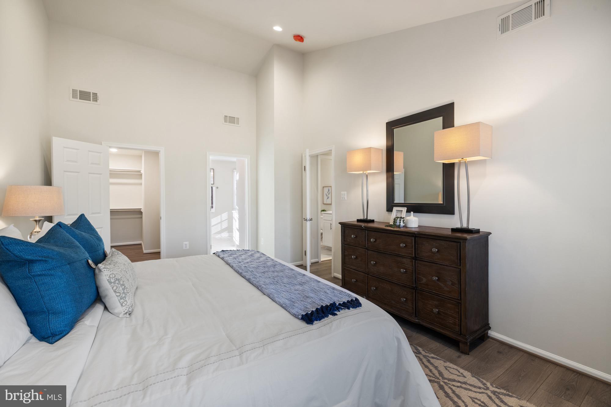 MANTUA - Residential