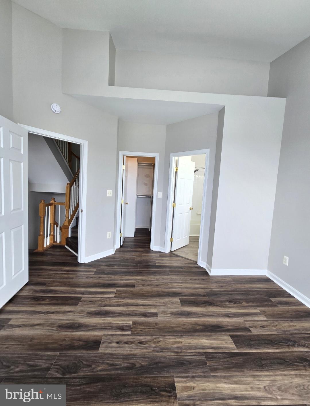 HAMPSHIRE HALL CONDO - Residential