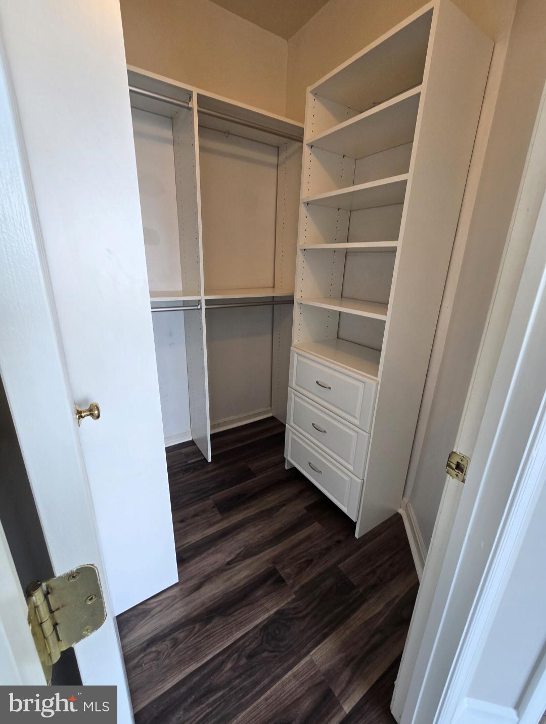 HAMPSHIRE HALL CONDO - Residential