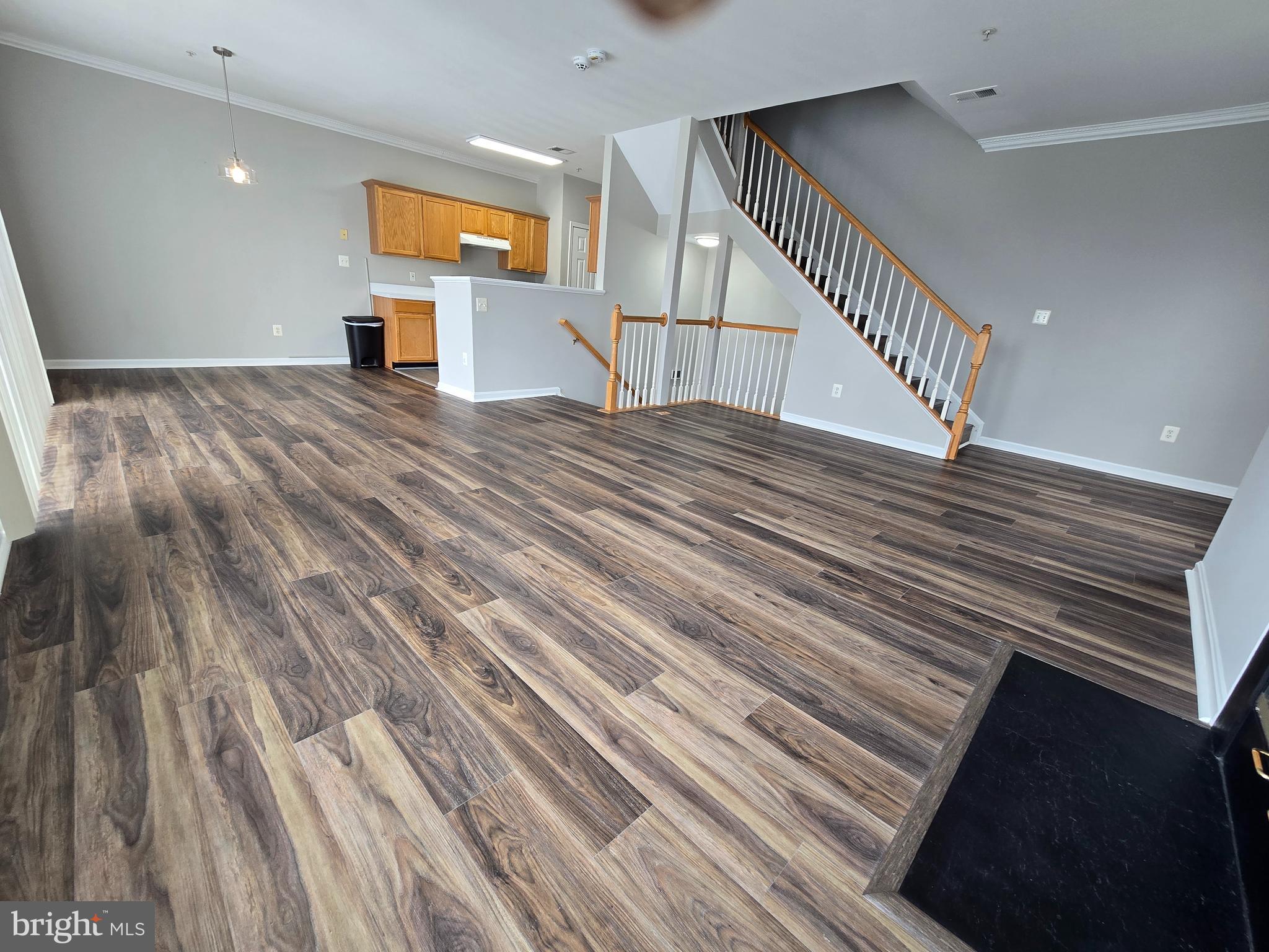 HAMPSHIRE HALL CONDO - Residential