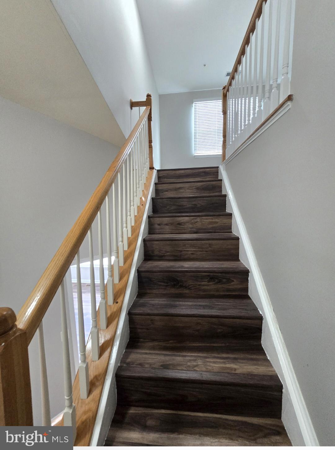 HAMPSHIRE HALL CONDO - Residential