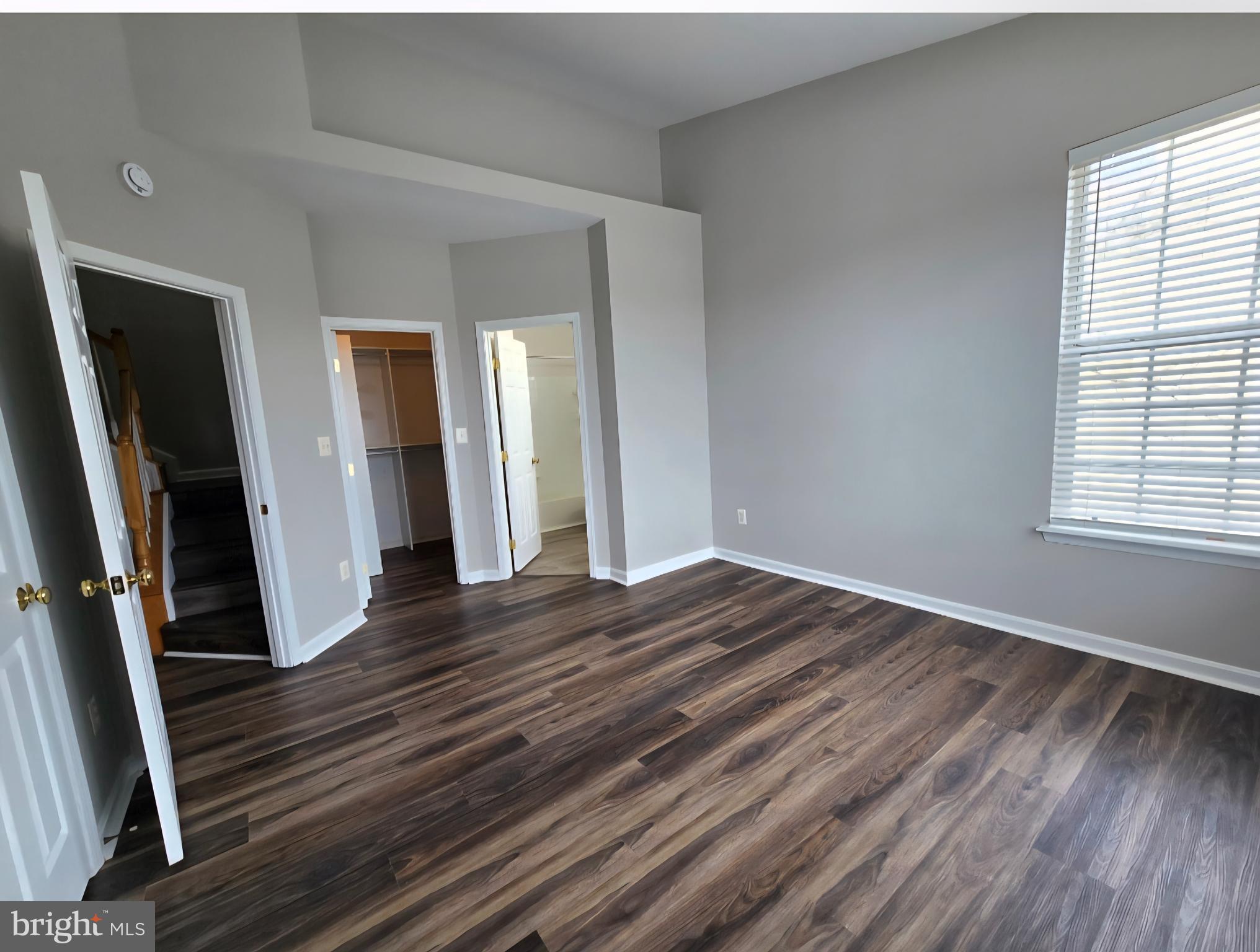 HAMPSHIRE HALL CONDO - Residential