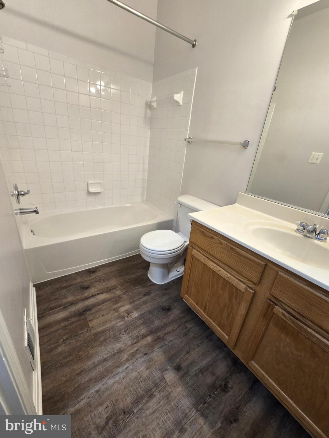 HAMPSHIRE HALL CONDO - Residential