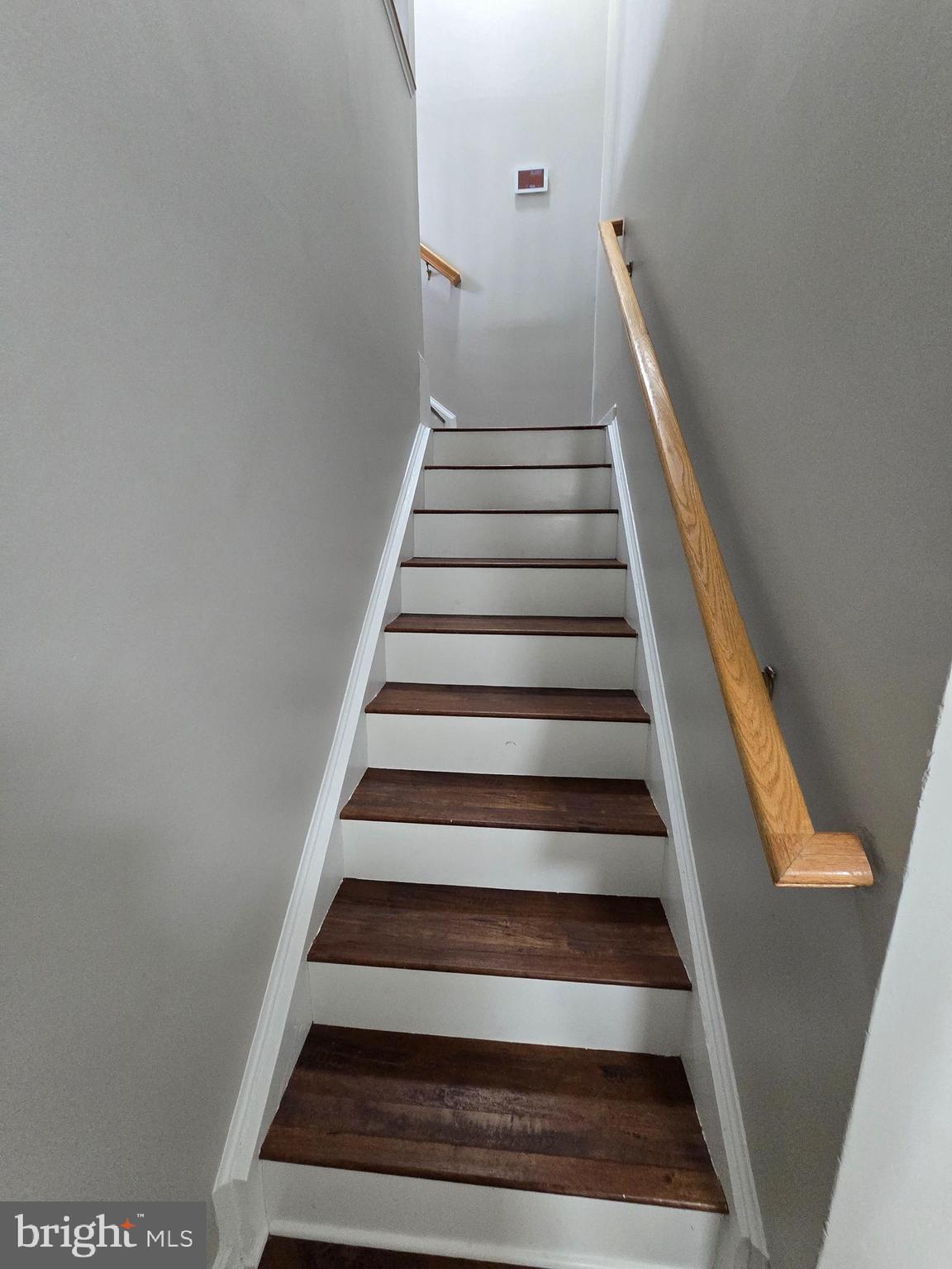 HAMPSHIRE HALL CONDO - Residential