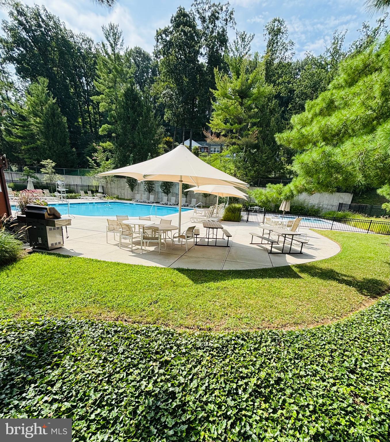 RUXTON CROSSING TOWNHSE - Residential